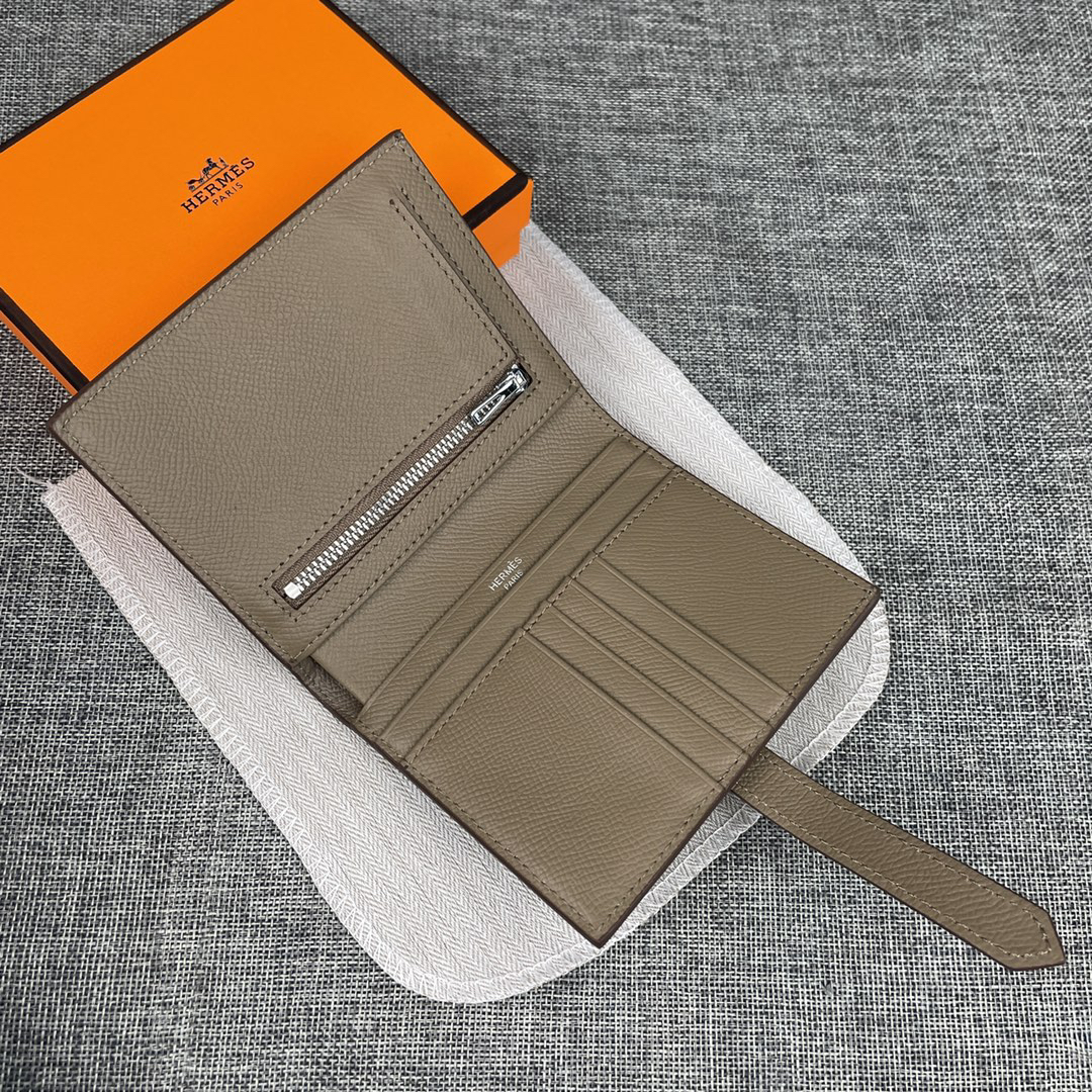 Hermes Palm-Grain Leather Vertical Wallet - Image 4