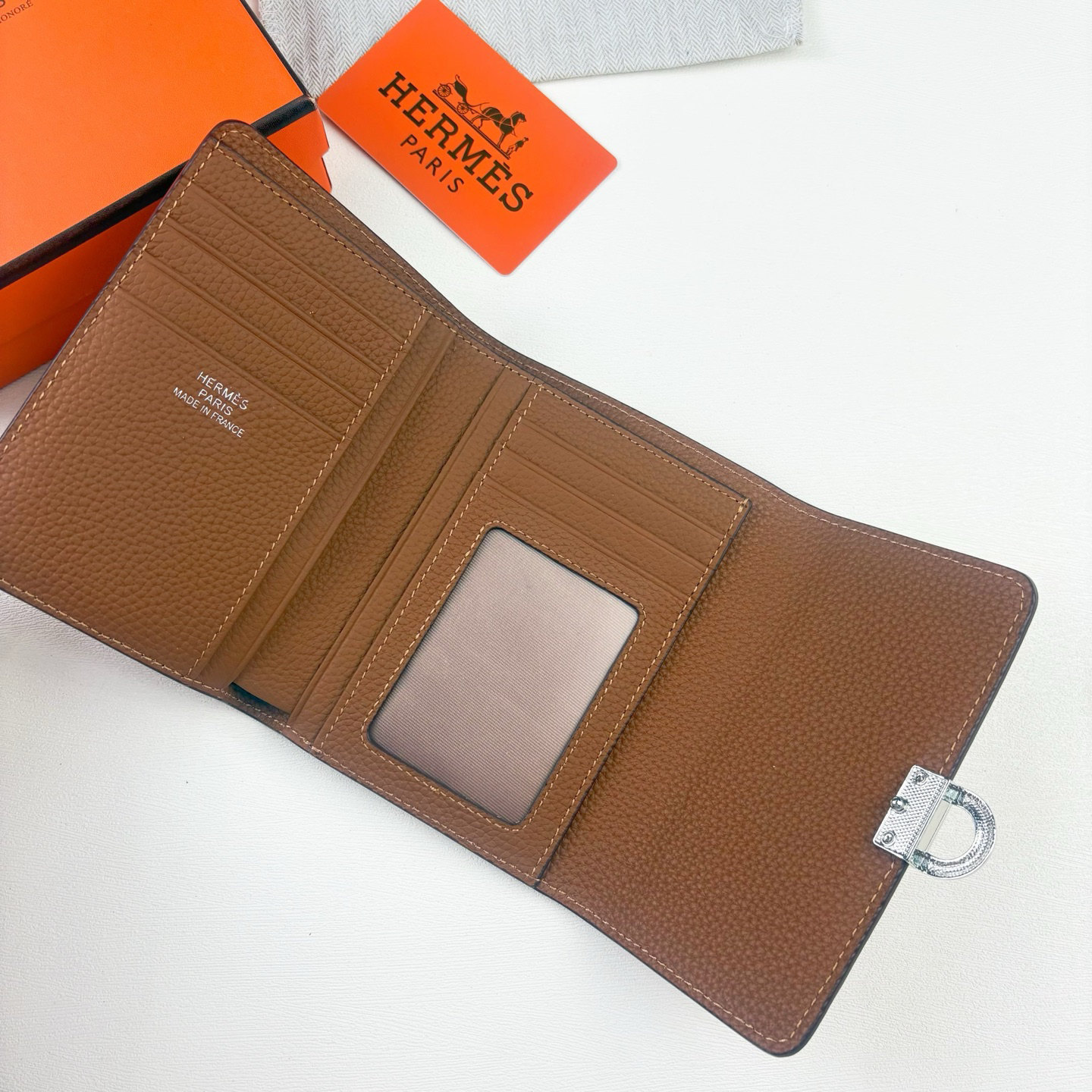 Hermès 231 Silver Clasp Togo Leather Wallet - Image 4