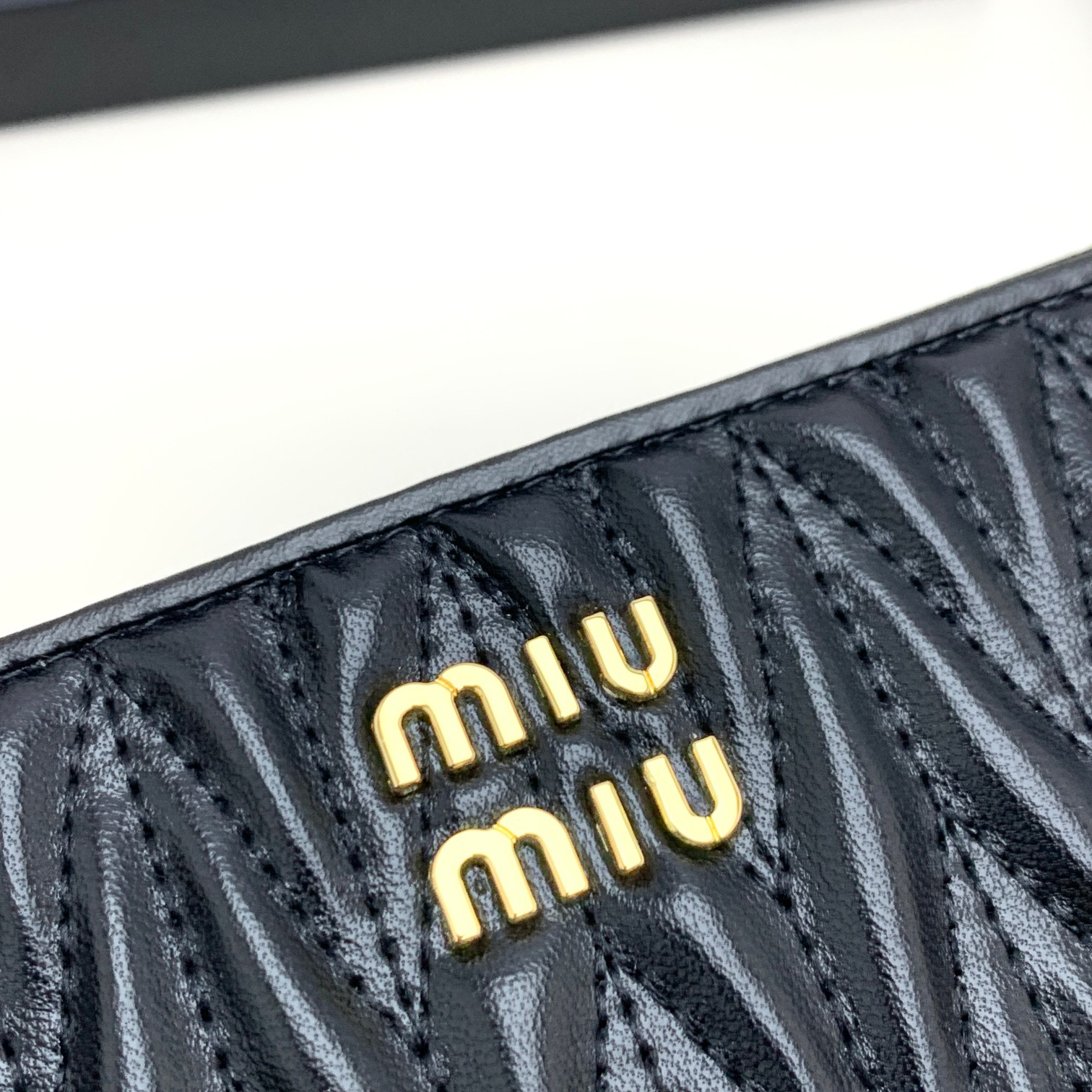 Miu Miu Sheep Leather Zip Wallet - Image 4