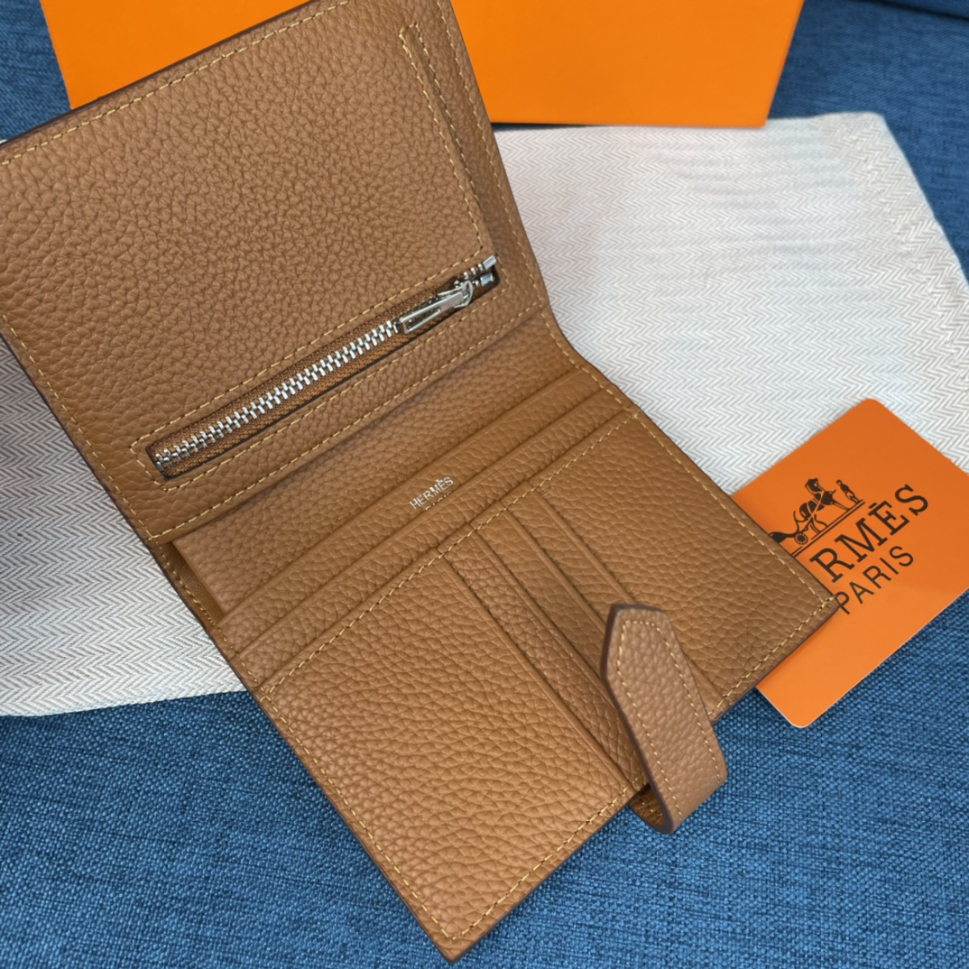 Hermes Togo Calfskin Vertical Wallet - Image 4