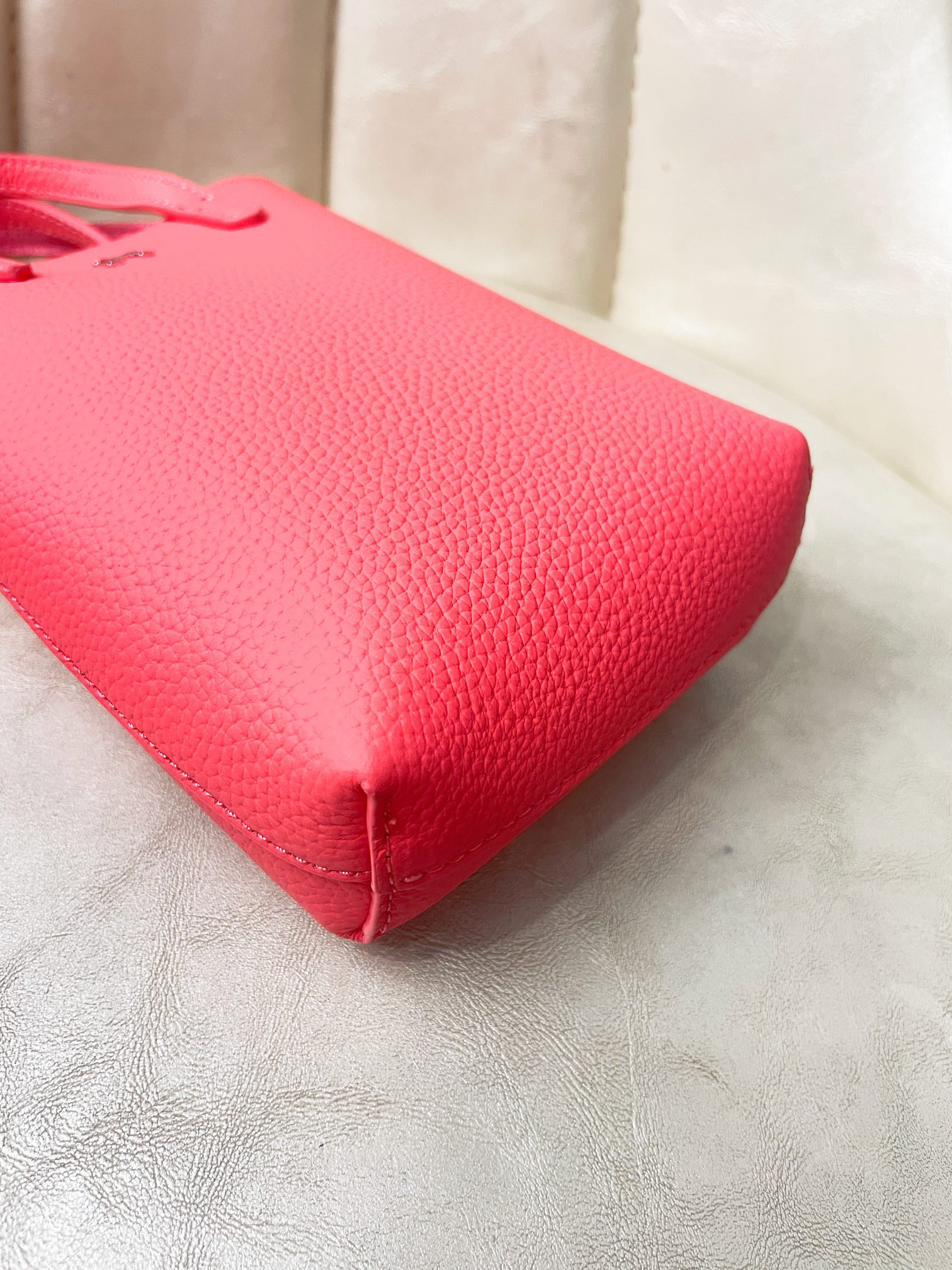Hermès Leather Phone Bag - Image 4