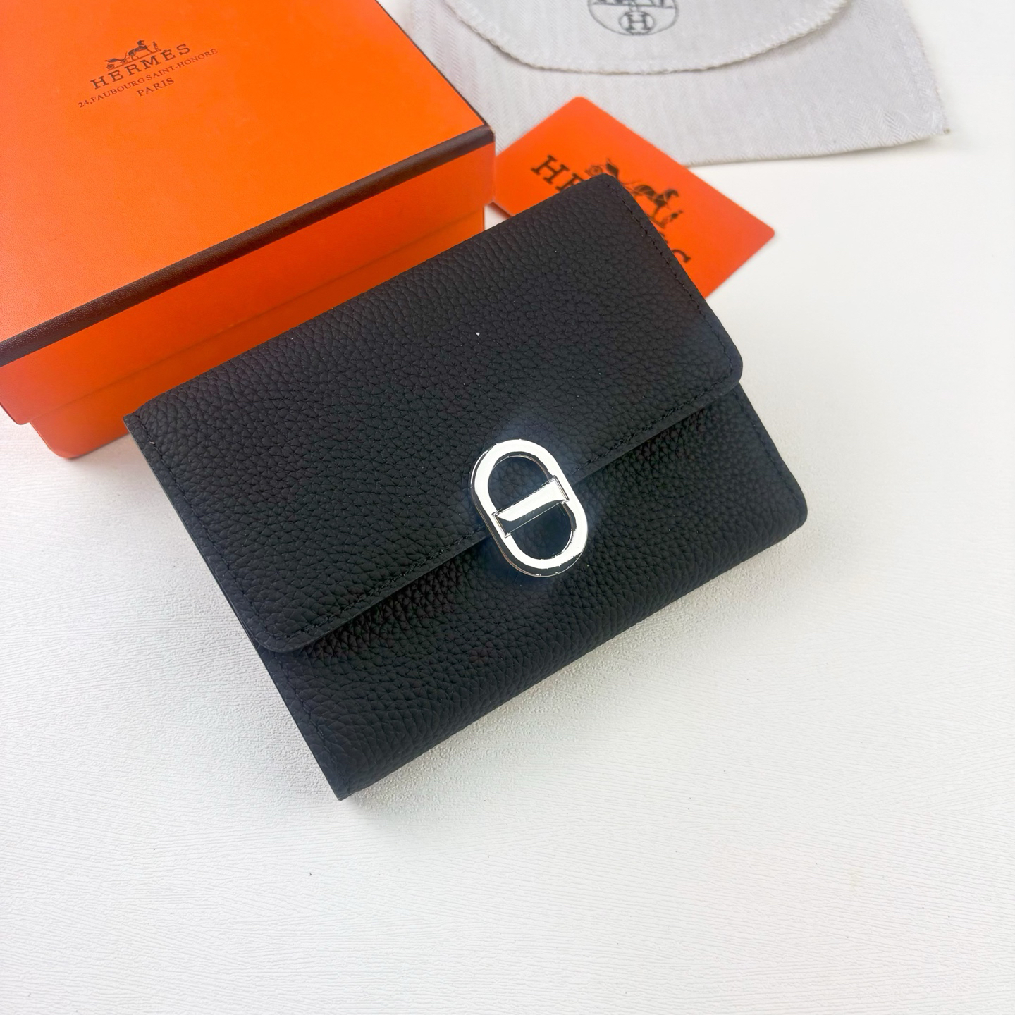 Hermès Togo Calfskin Wallet with Silver Clasp - Image 4