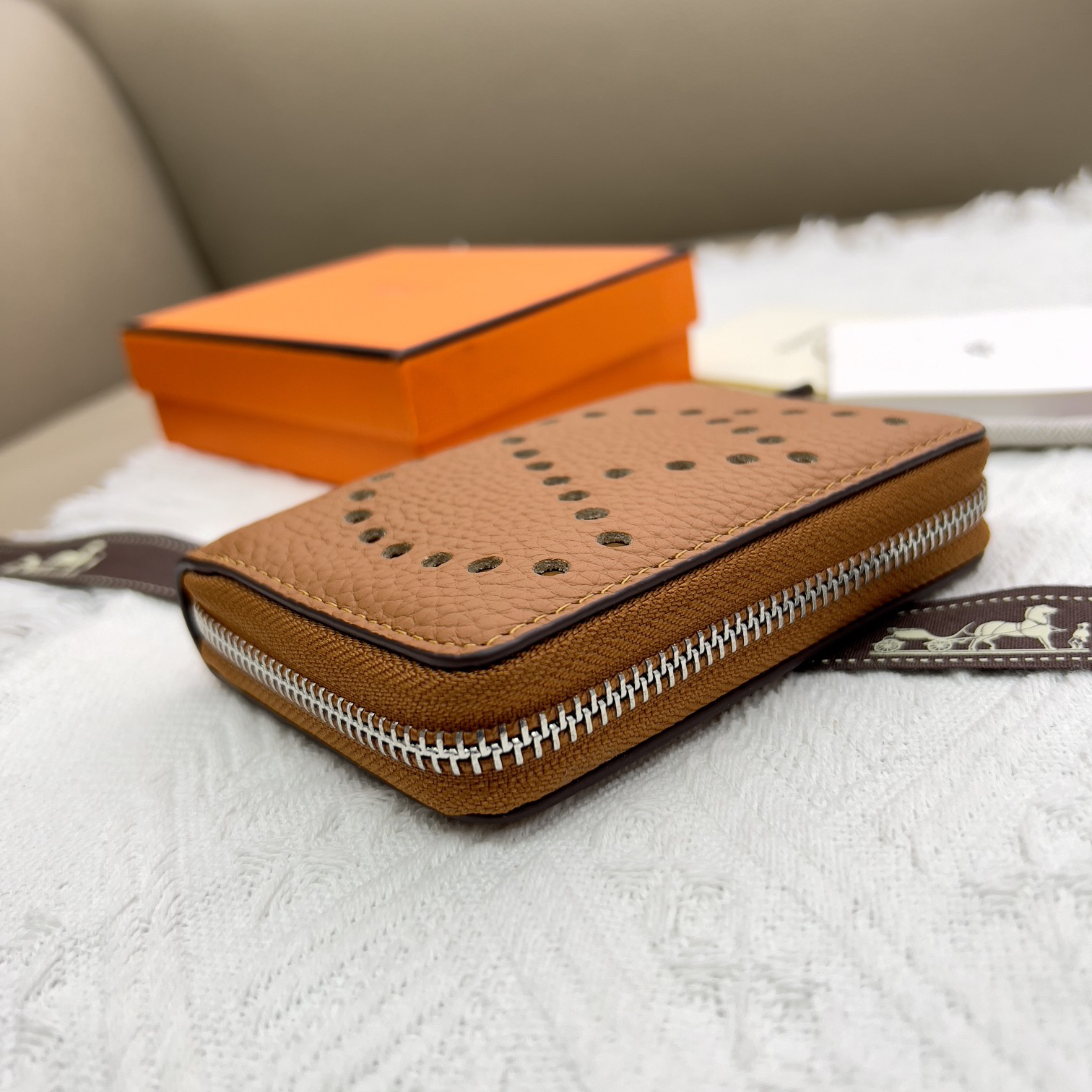 Hermès Constance Wallet - Image 4
