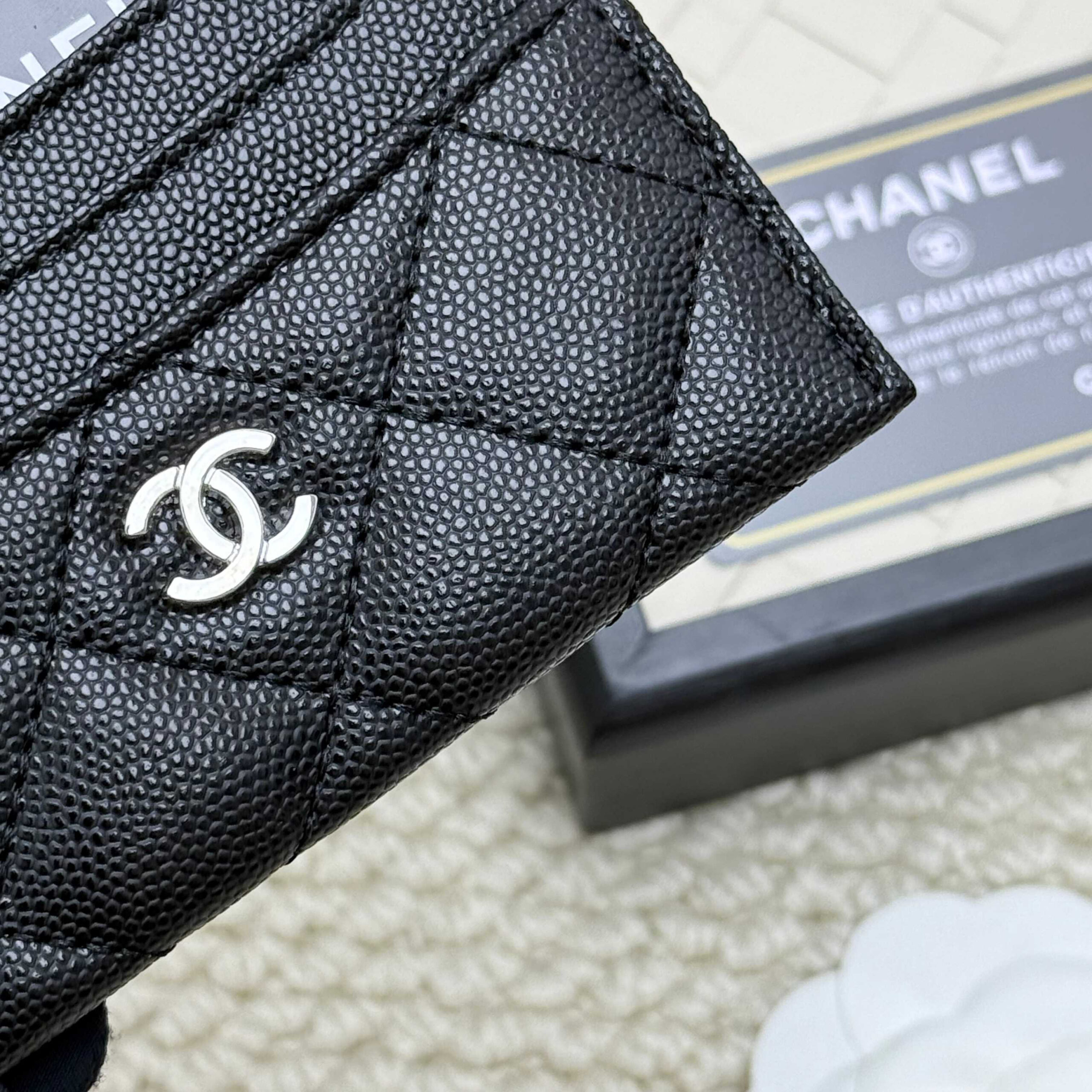 Chanel Lambskin Card Holder - Image 4
