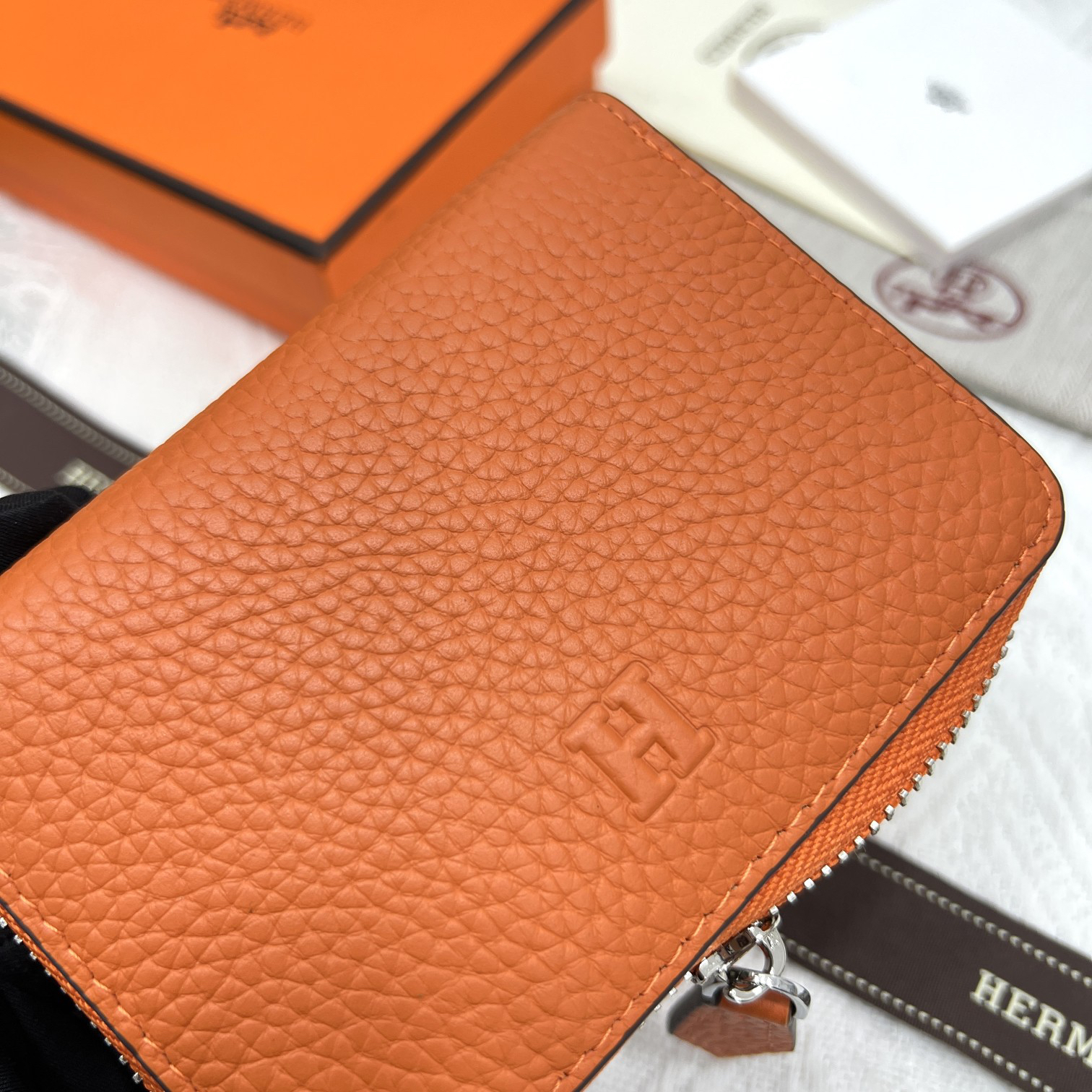Hermès Constance Leather Wallet - Image 4