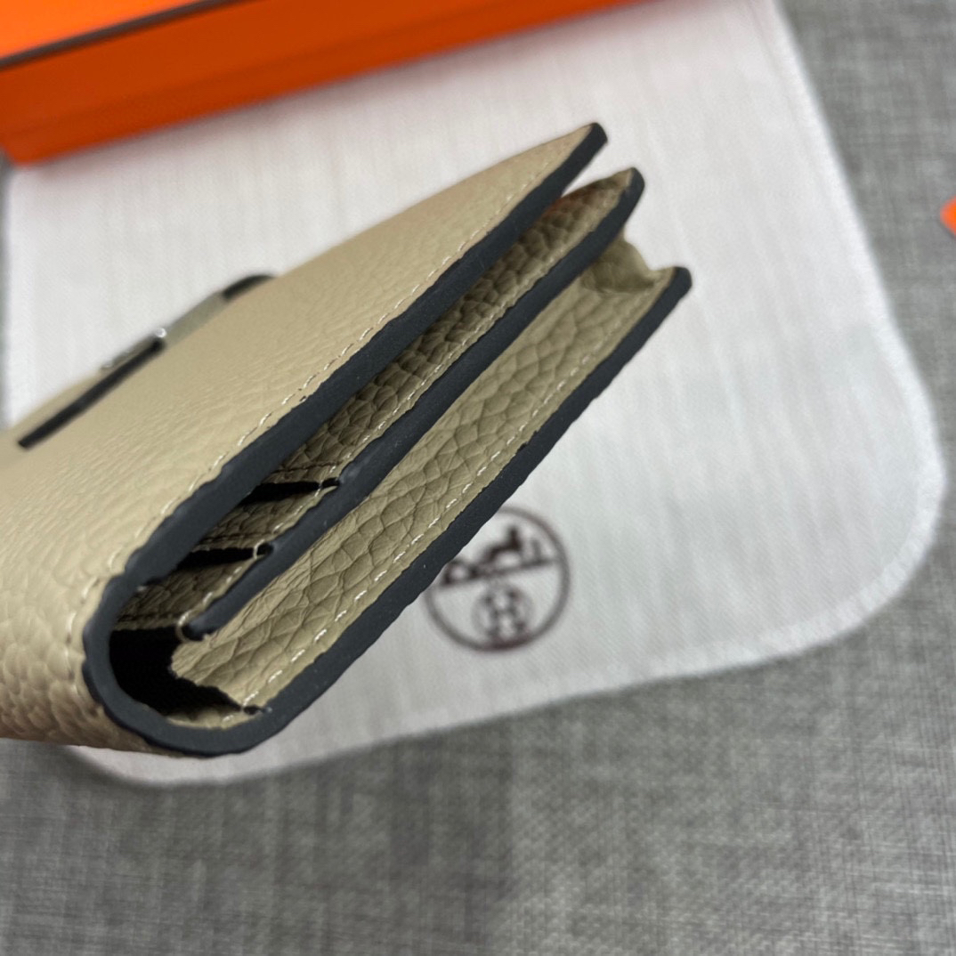 Hermes Women's Togo Calfskin Vertical Zip Wallet - Image 4