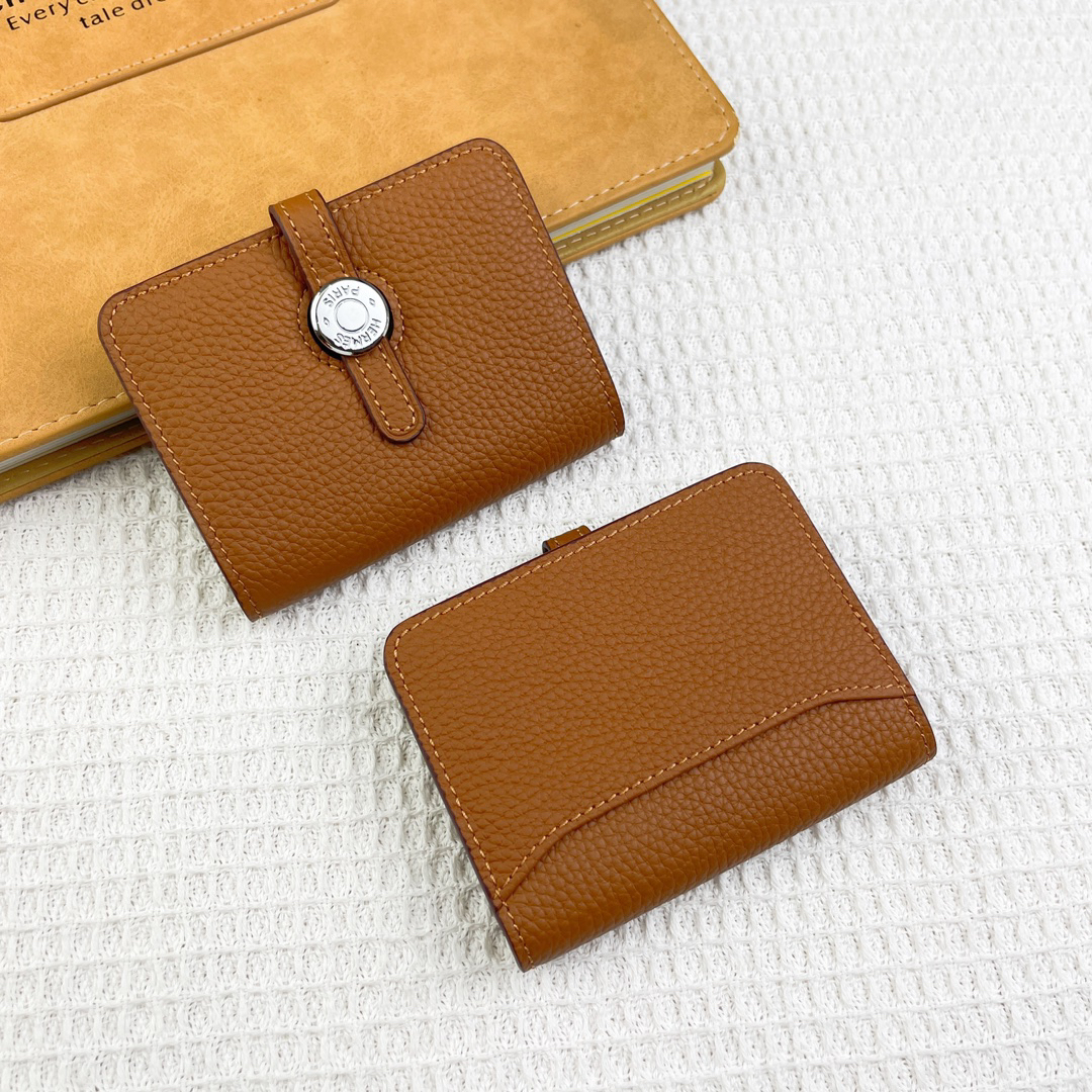 Hermès Togo Leather Wallet - Image 4