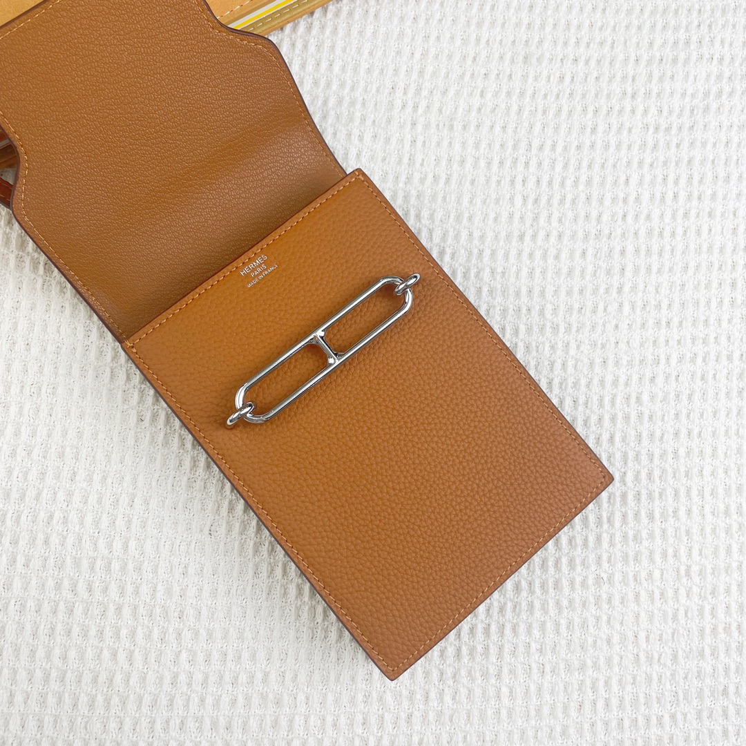 Hermès Pig Nose Mini Crossbody Bag in Togo Calfskin - Image 4
