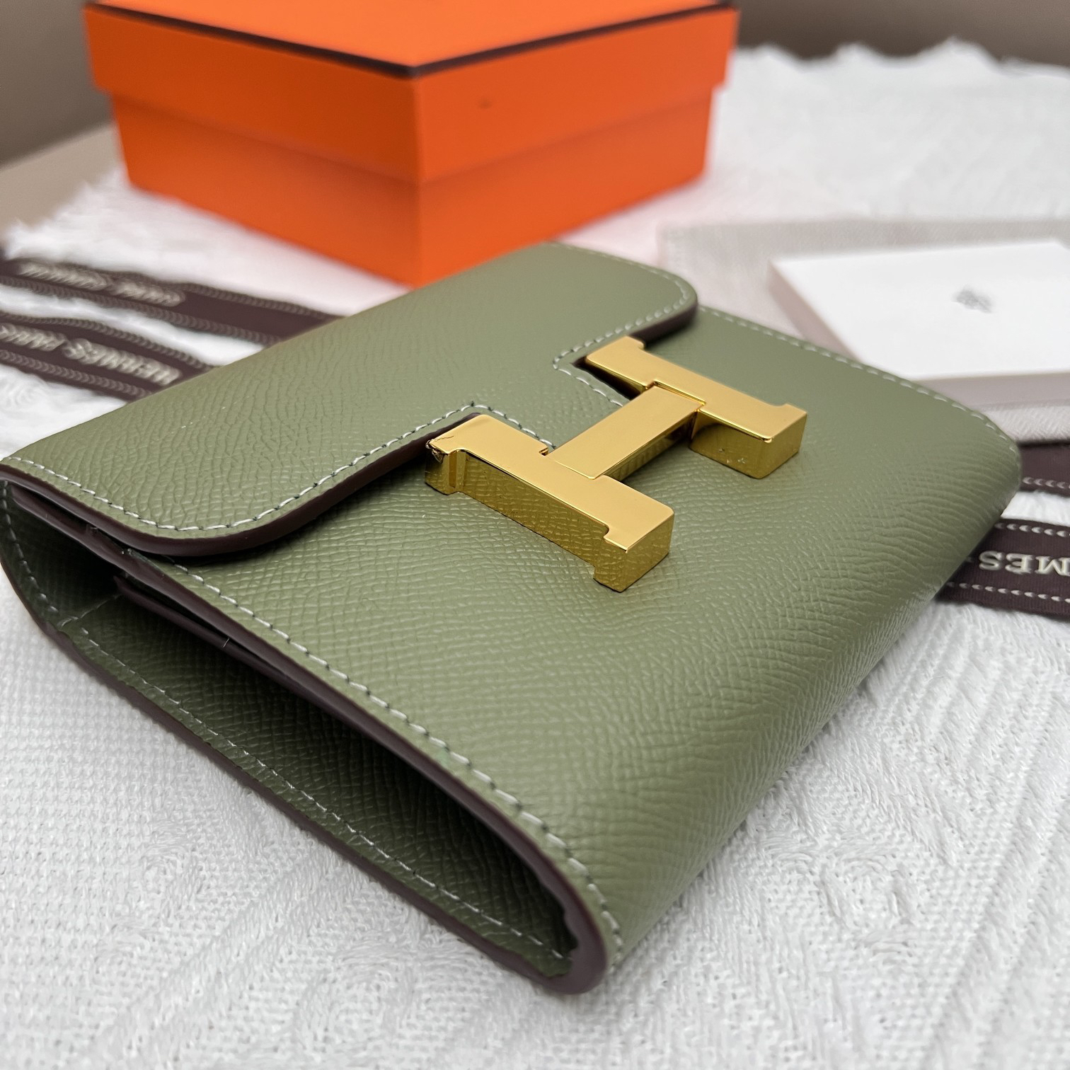 Hermès Constance Palm-Grain Leather Shoulder Bag - Image 4