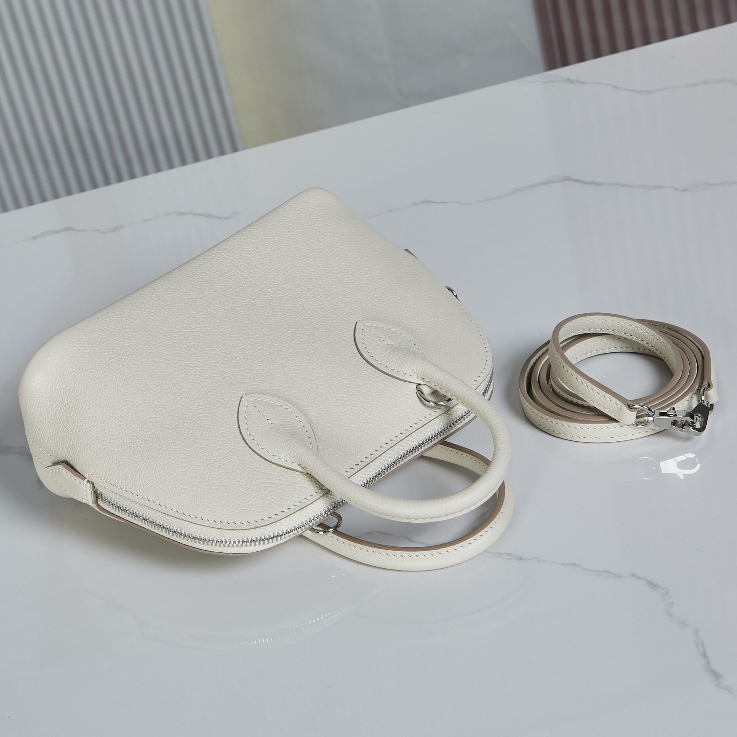 Hermès Bolide 19 cm Evercolor Leather Bowling Bag – Milkshake White, Silver Hardware - Image 4