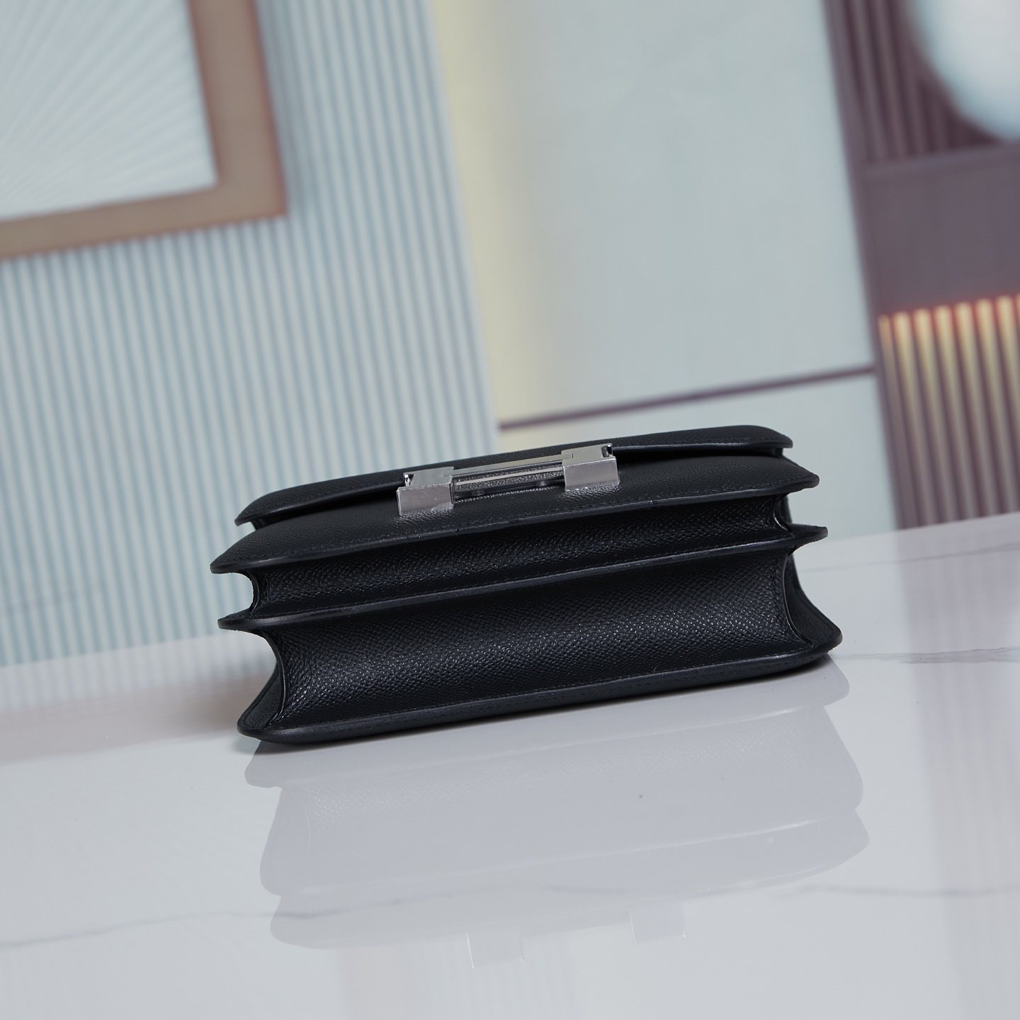 Hermès Constance 19 Handmade Crossbody Bag - Image 4