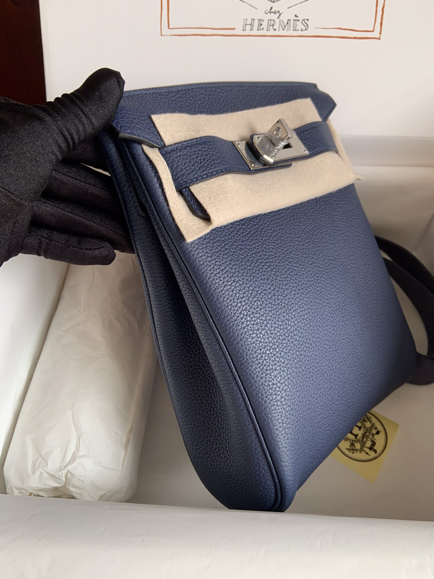 Hermes HAC A Dos Leather Belt Bag - Image 4