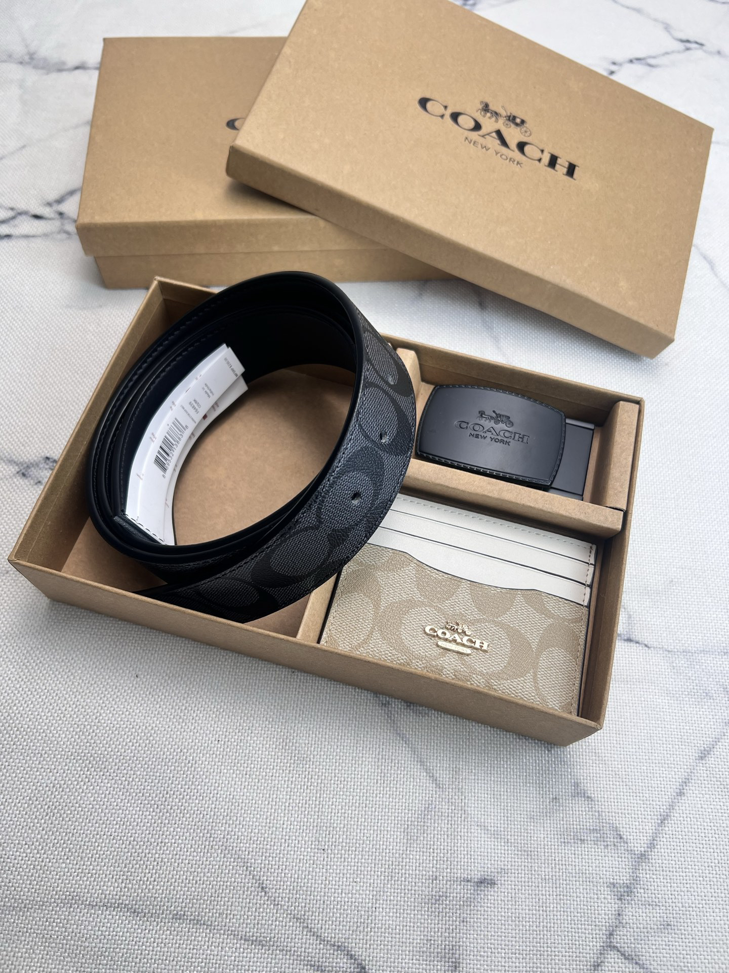 Coach Men's Leather Belt and Card Holder Gift Set F64839 - Image 4
