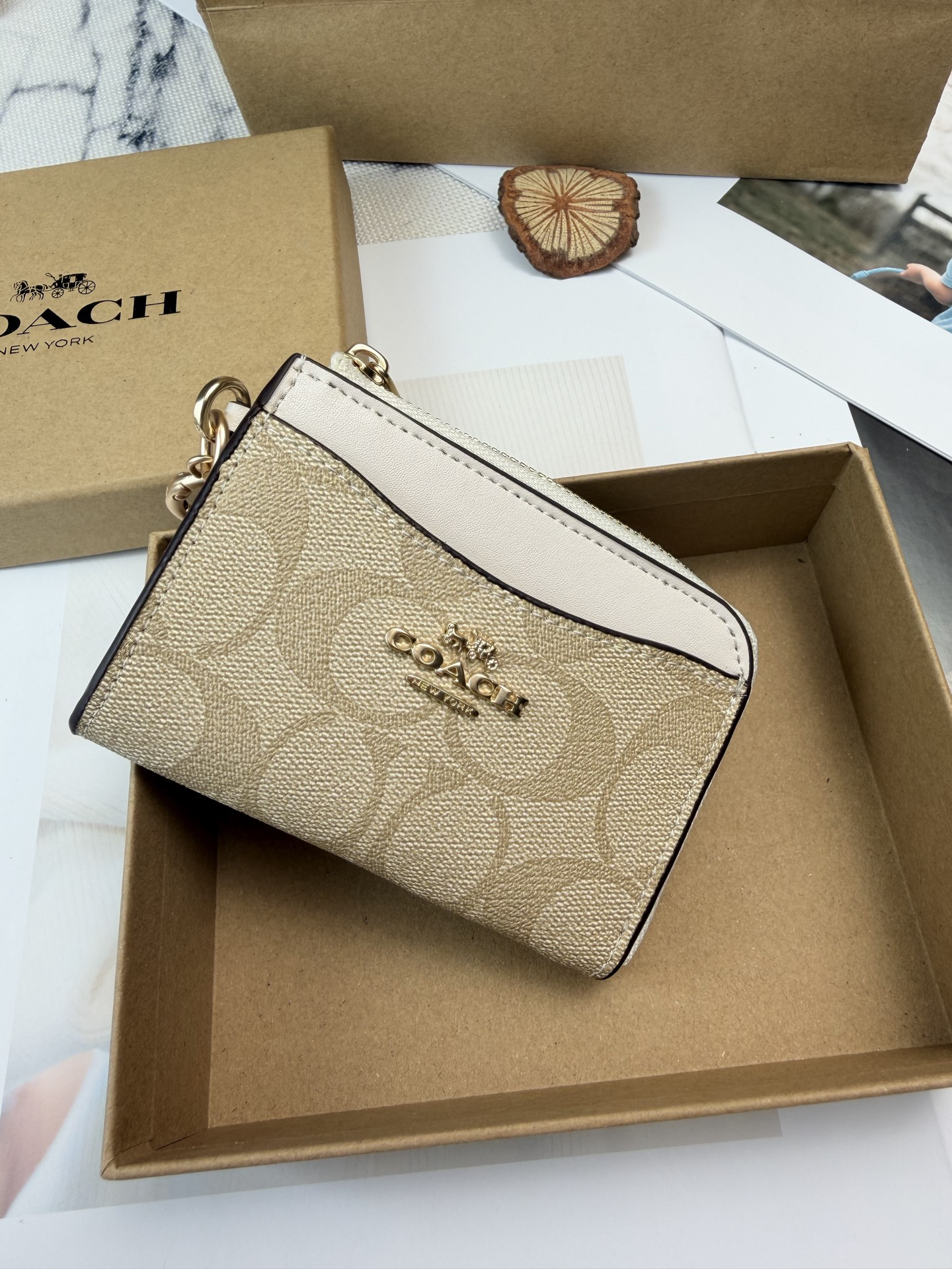 COACH C8275 Signature Leather Coin Purse - Image 4