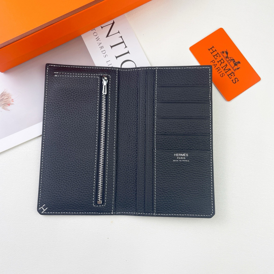 Hermes Evercolor Leather Long Wallet with Contrasting Horse Saddle Stitching - Image 4