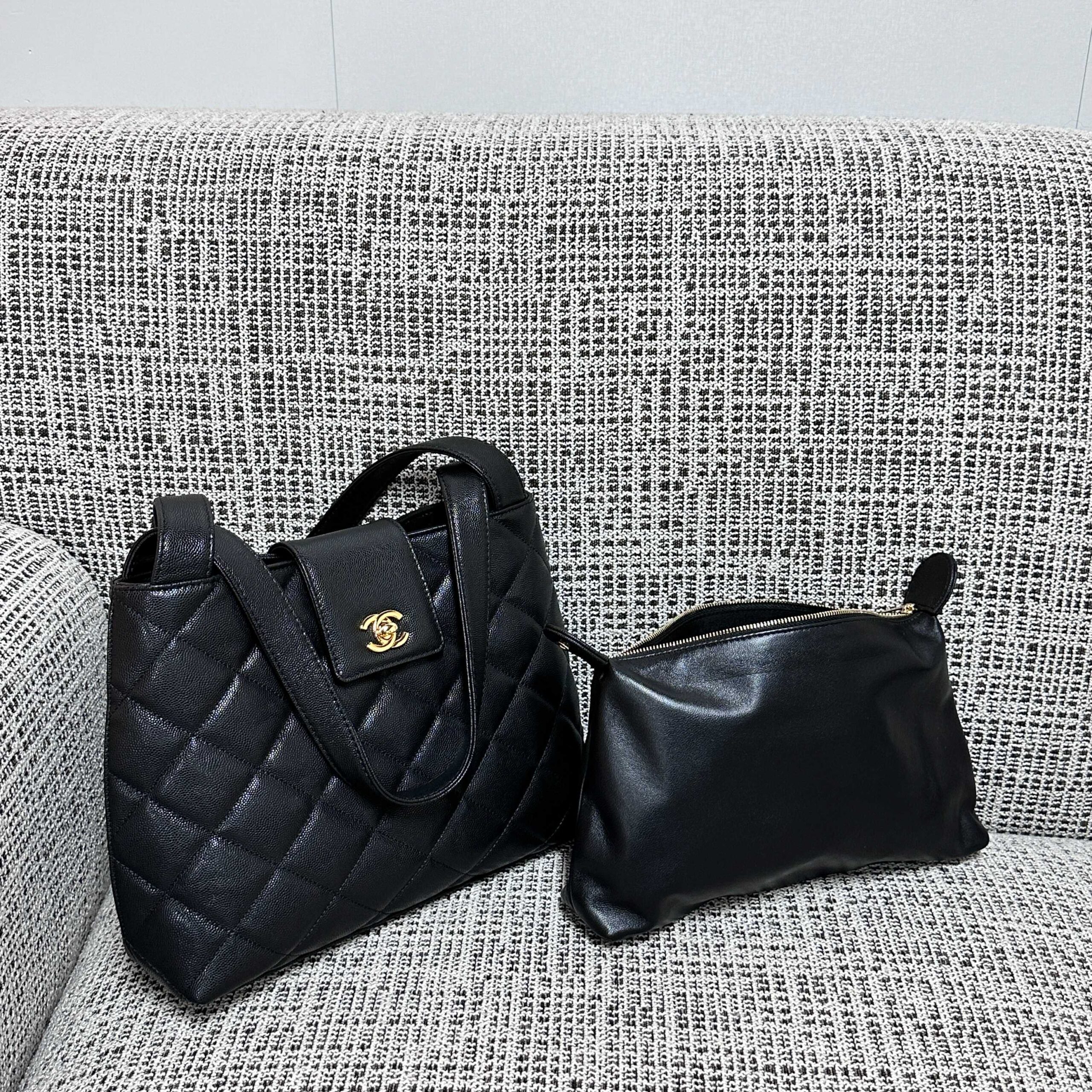 CHANEL Vintage Black and Gold Kelly Handbag - Image 5