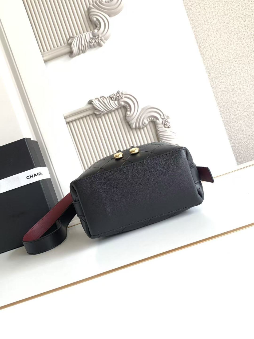 Chanel 26B AS6537 Small Calfskin Bucket Shoulder Bag - Image 5