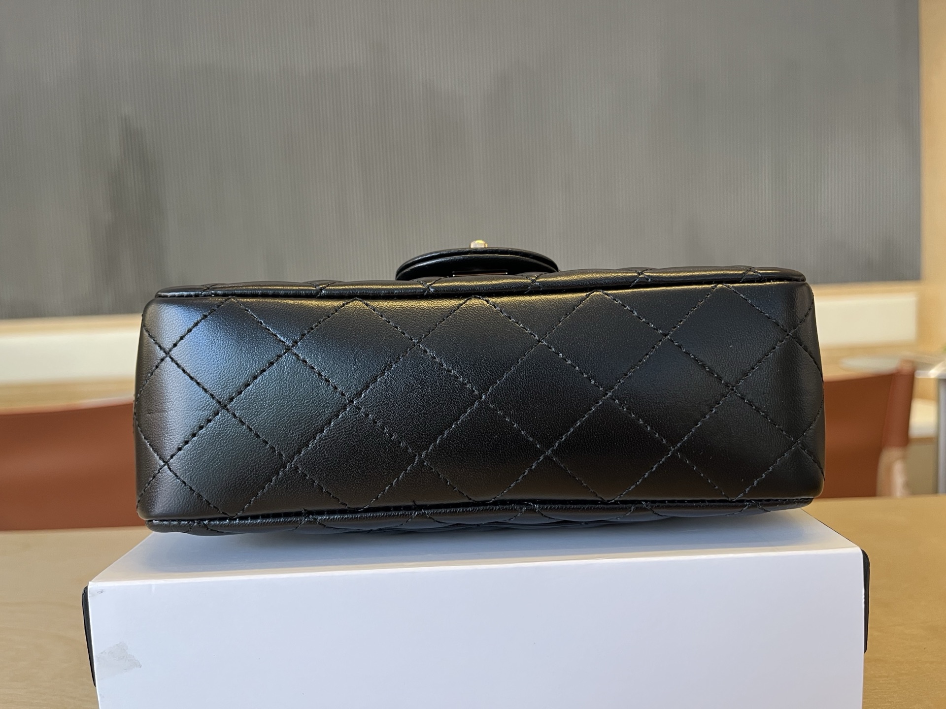 Chanel AS2326 2021 Early Spring Limited Edition Mini Classic Flap Bag - Image 5