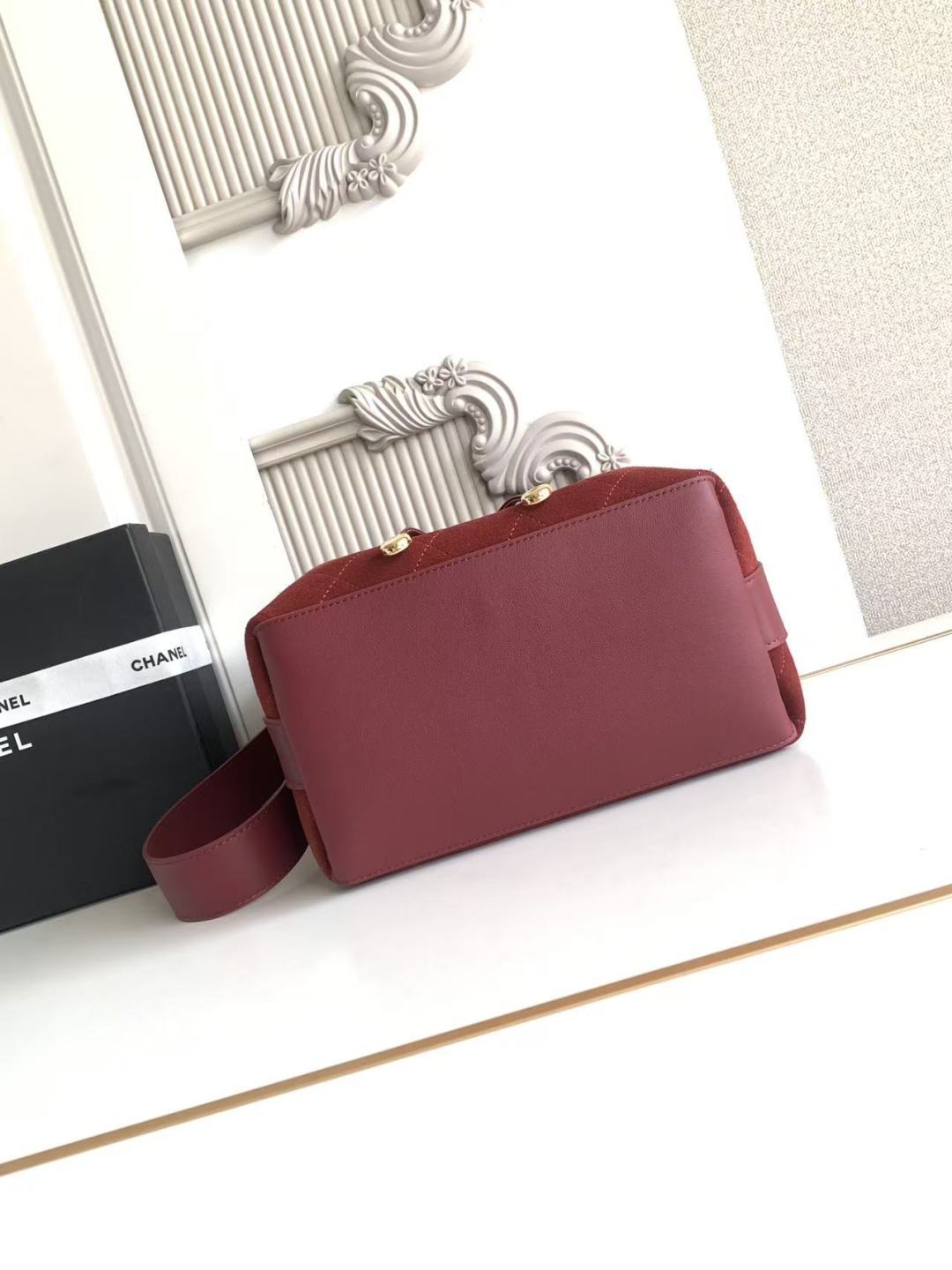 Chanel 26B AS6584 Large Calfskin Bucket Crossbody Bag - Image 5