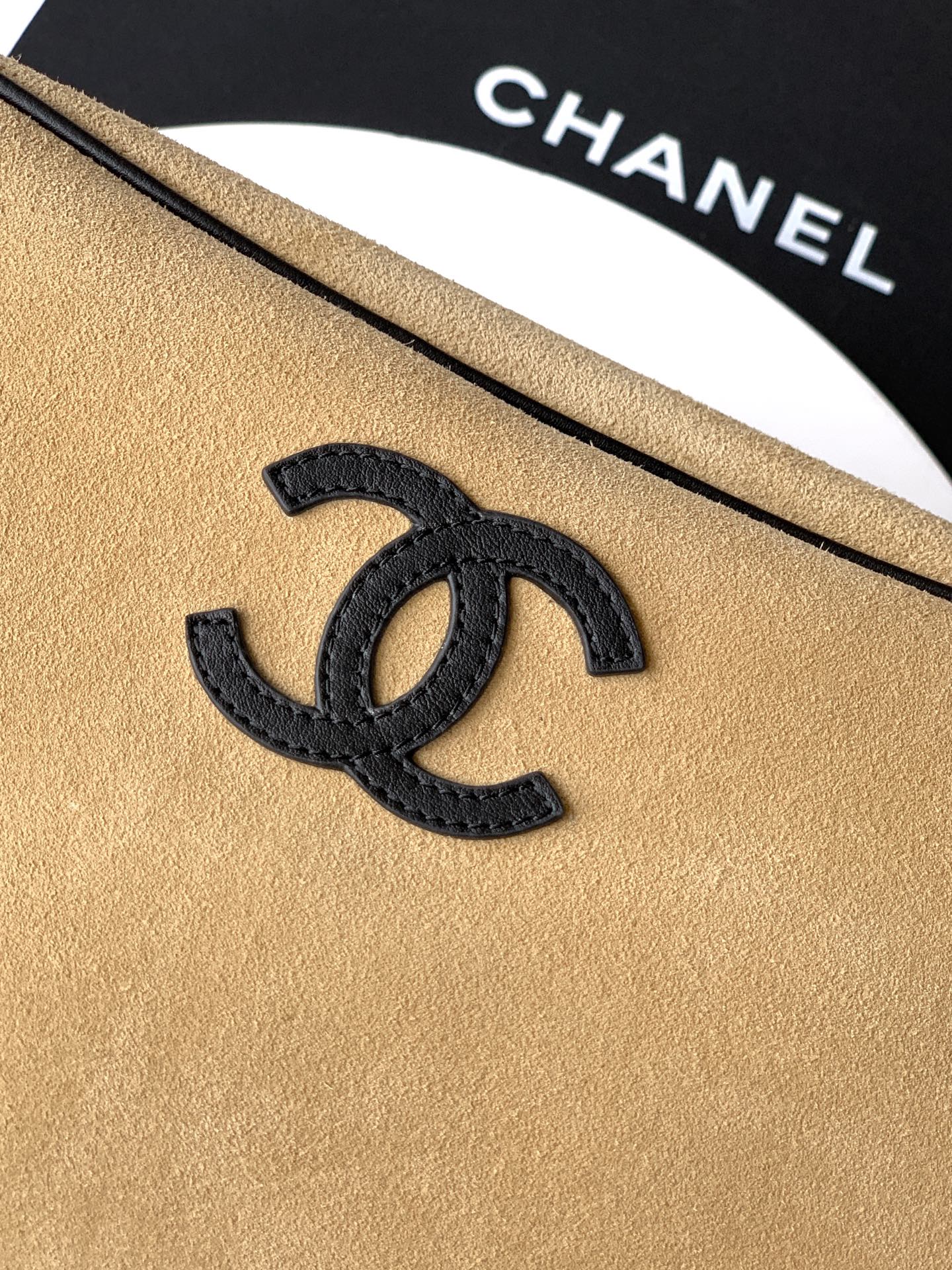 Chanel Coco Beach Deerskin Handbag - Image 5