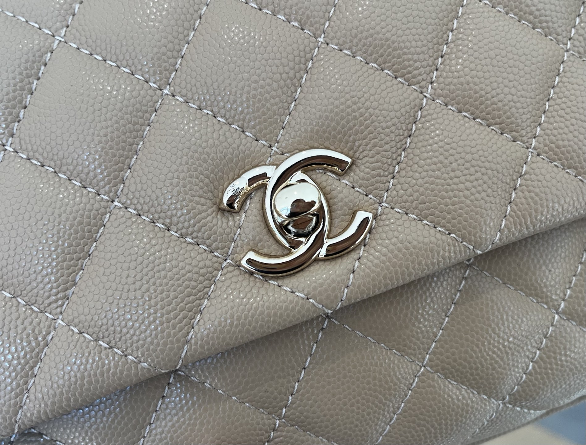 Chanel Coco Handle Calfskin Handbag - Image 5