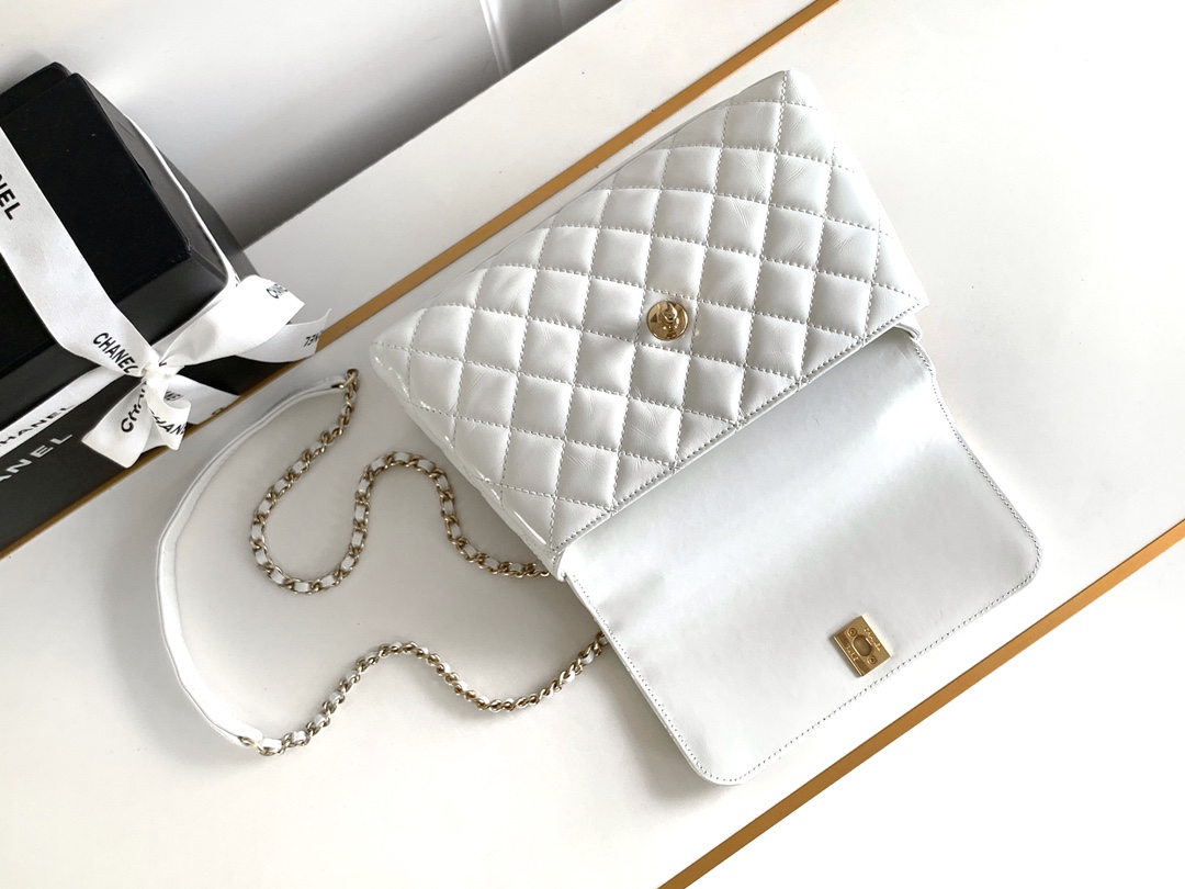 Chanel Coco Handle Small White Handbag - Image 5