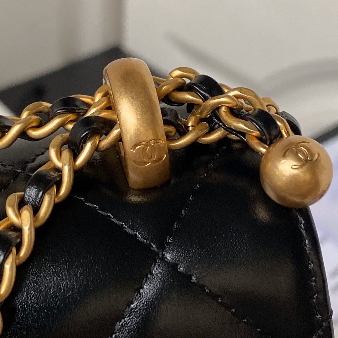 Mini Leather Chain Crossbody Bag - Image 5