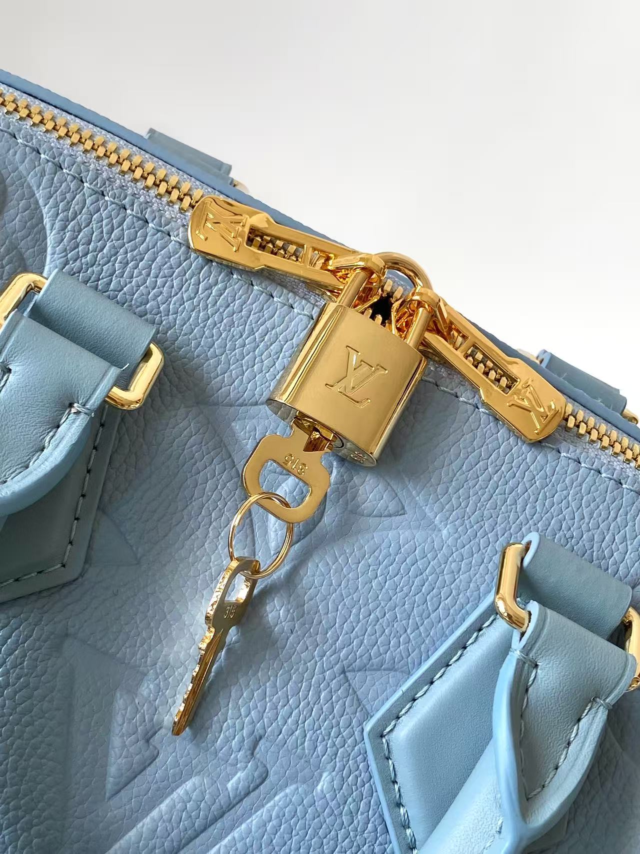 Louis Vuitton Sedy Bandoulière 20 Crossbody Handbag - Image 5