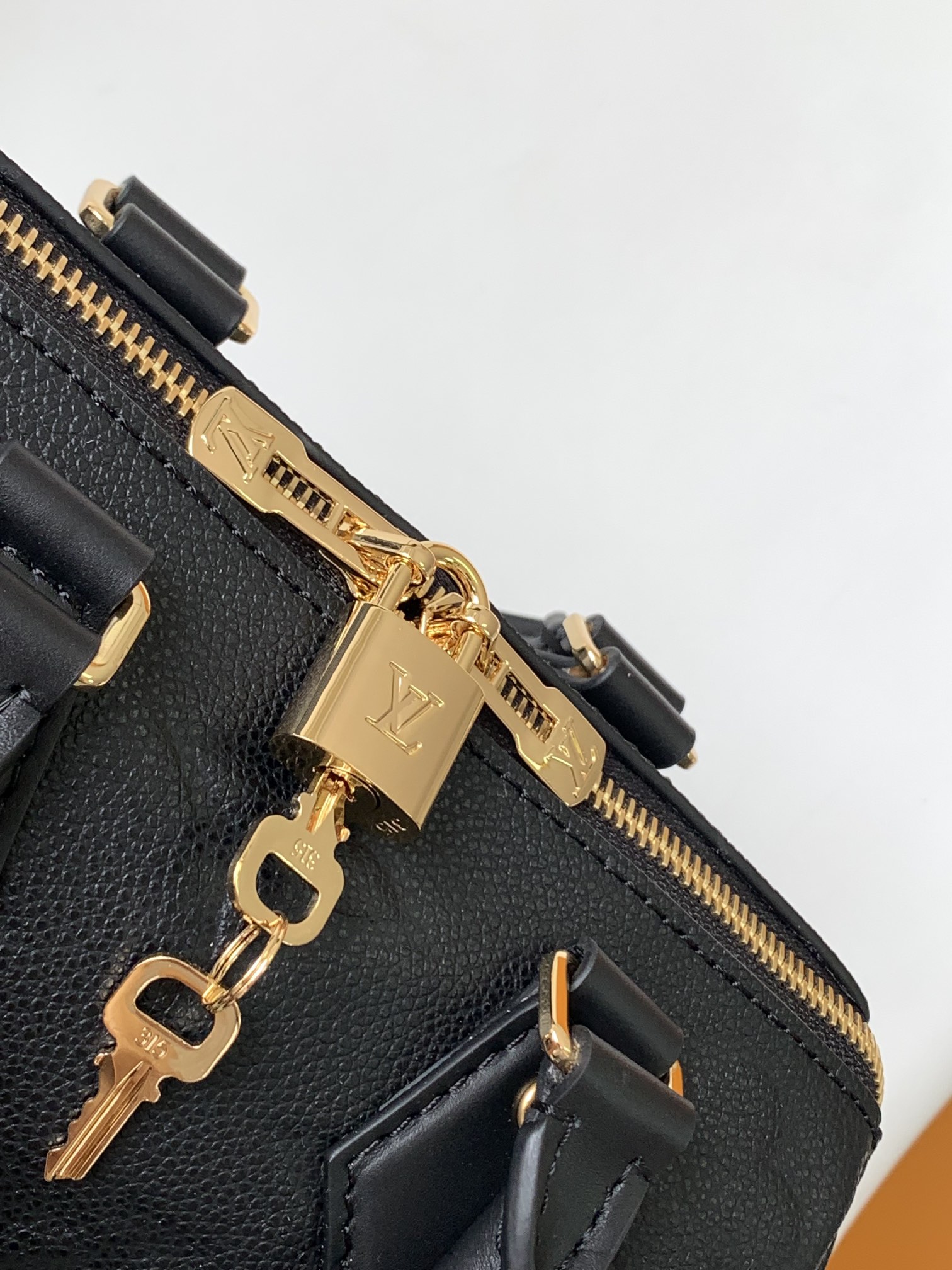 Louis Vuitton Sedy Bandoulière 20 Handbag - Image 5