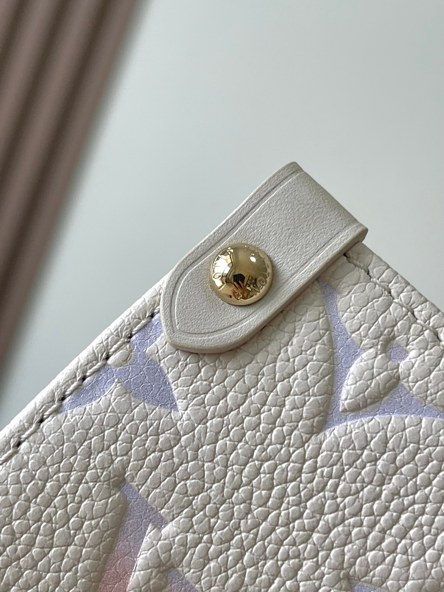 Louis Vuitton OnTheGo Small Handbag - Image 5