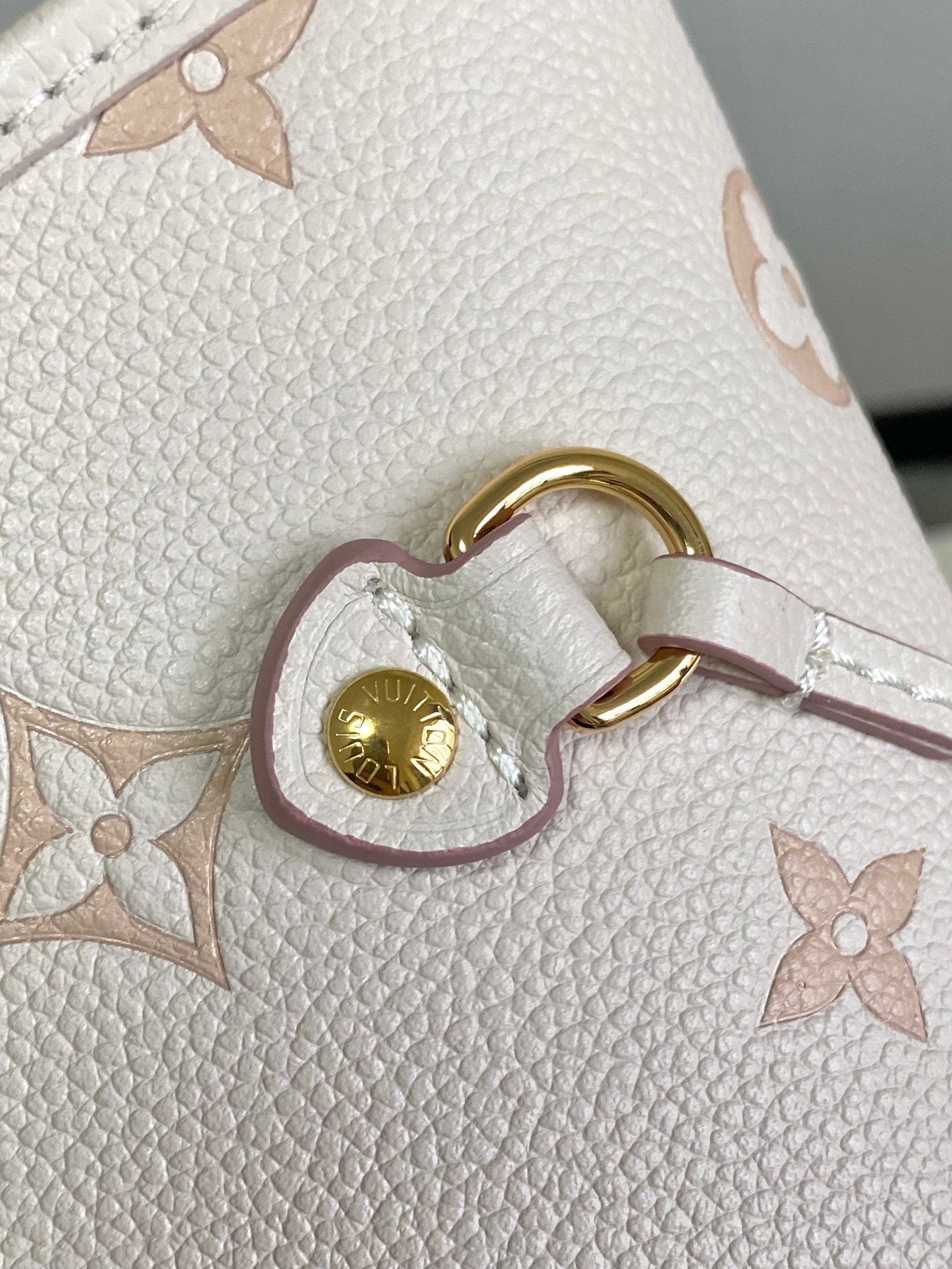 Louis Vuitton Neverfull MM Tote Bag in Monogram Empreinte Leather - Image 5