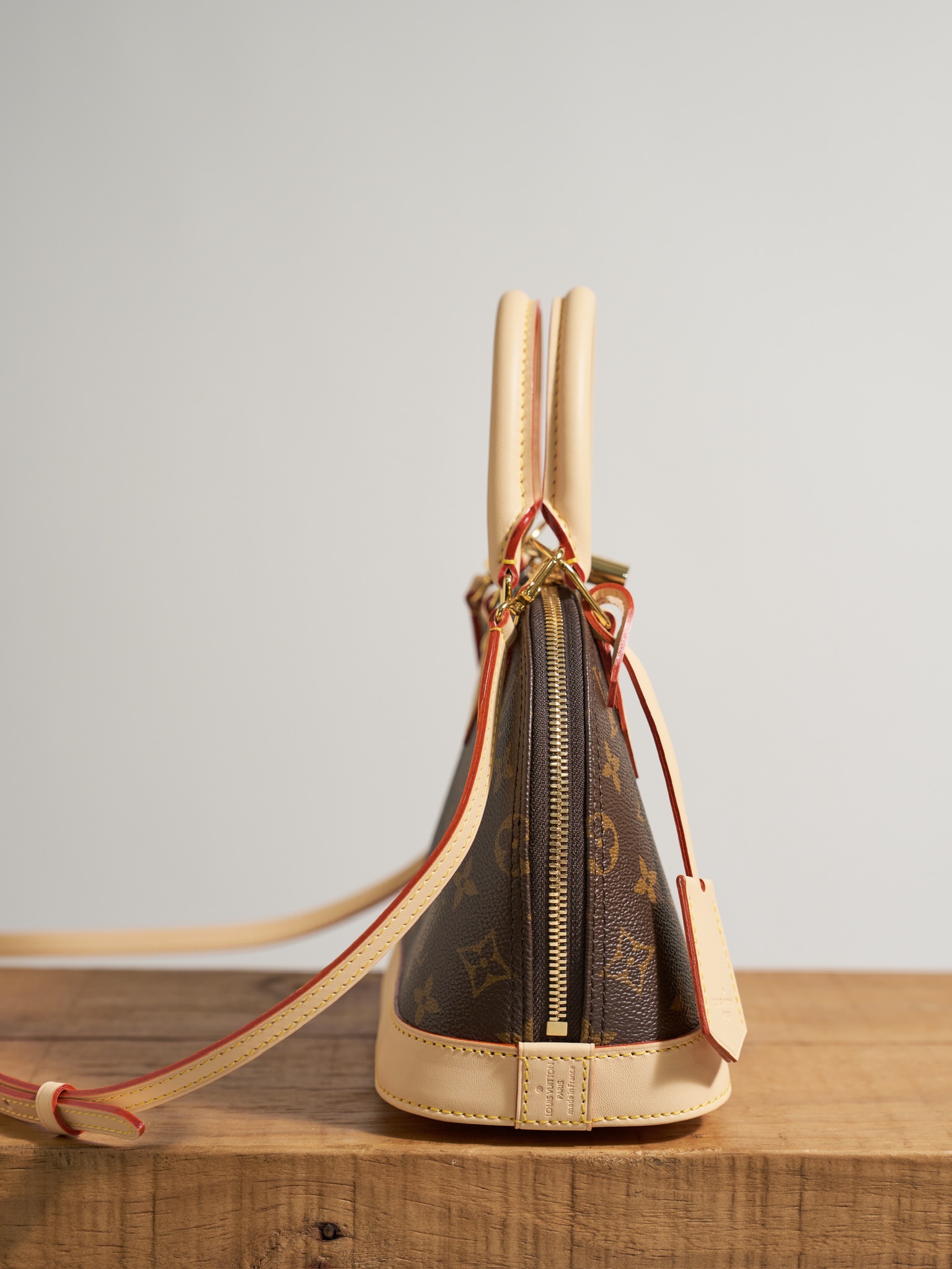 Louis Vuitton Alma BB Handbag in Monogram Canvas - Image 5