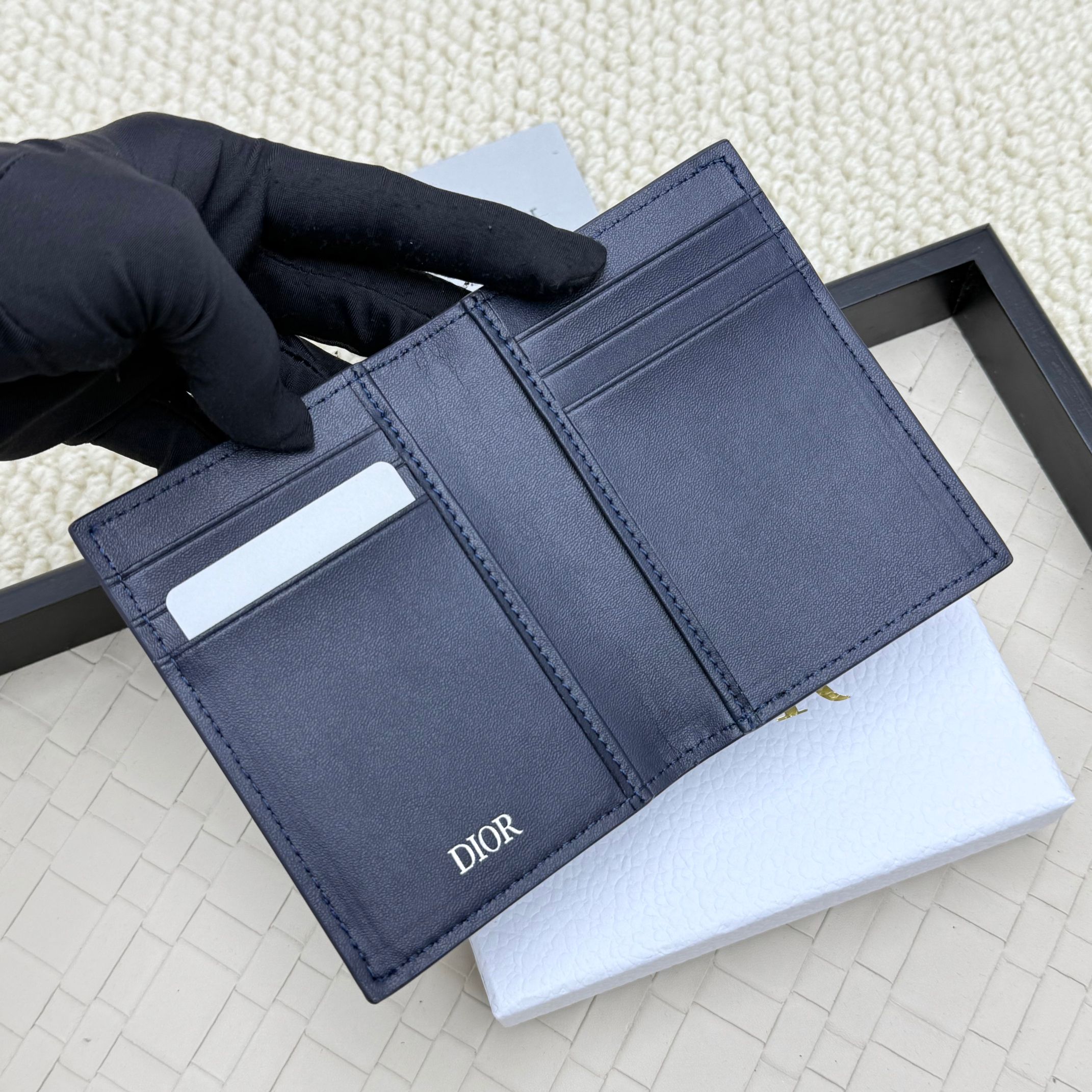 Dior Double-Fold Card Holder - Image 5