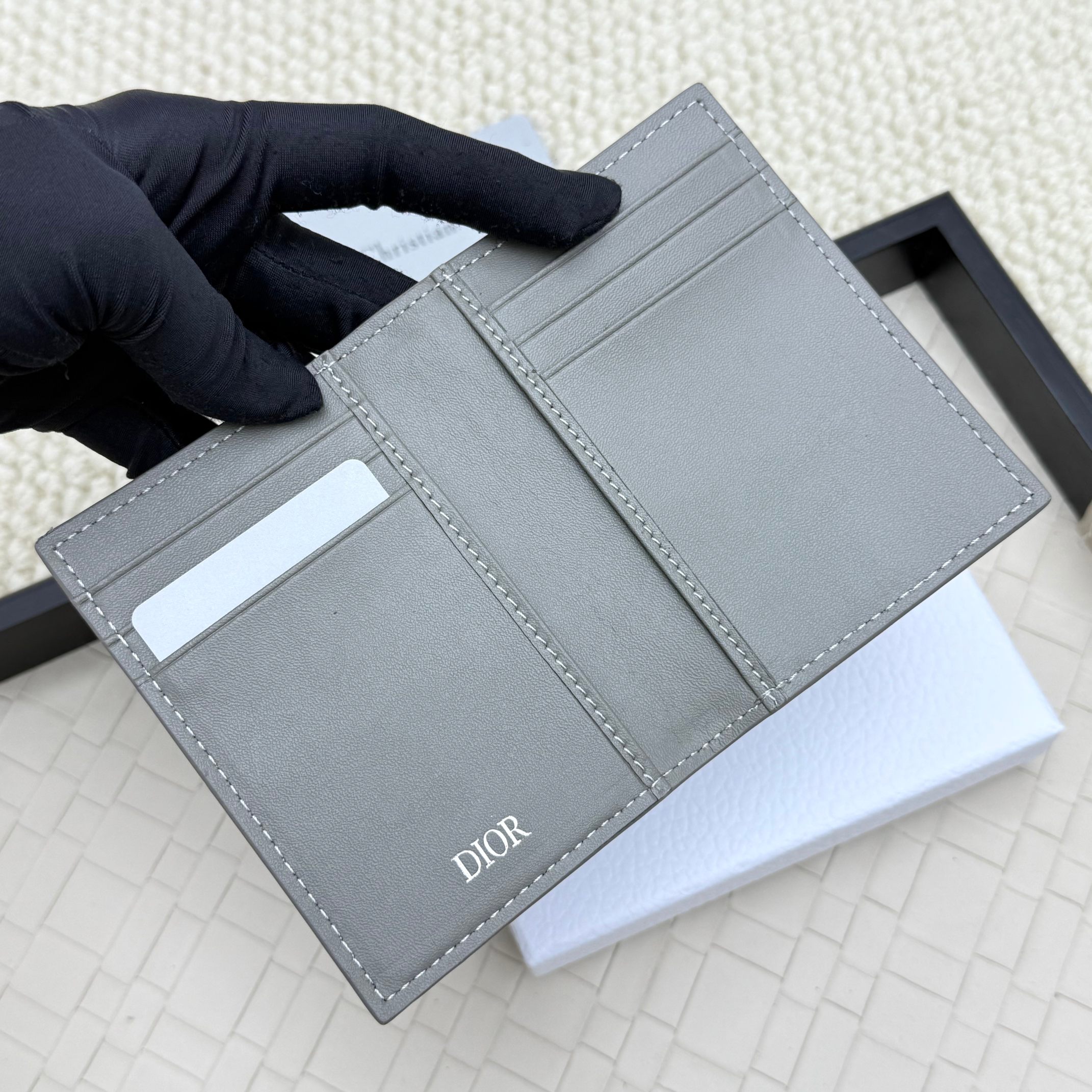 Dior Oblique Bifold Card Holder - Image 5