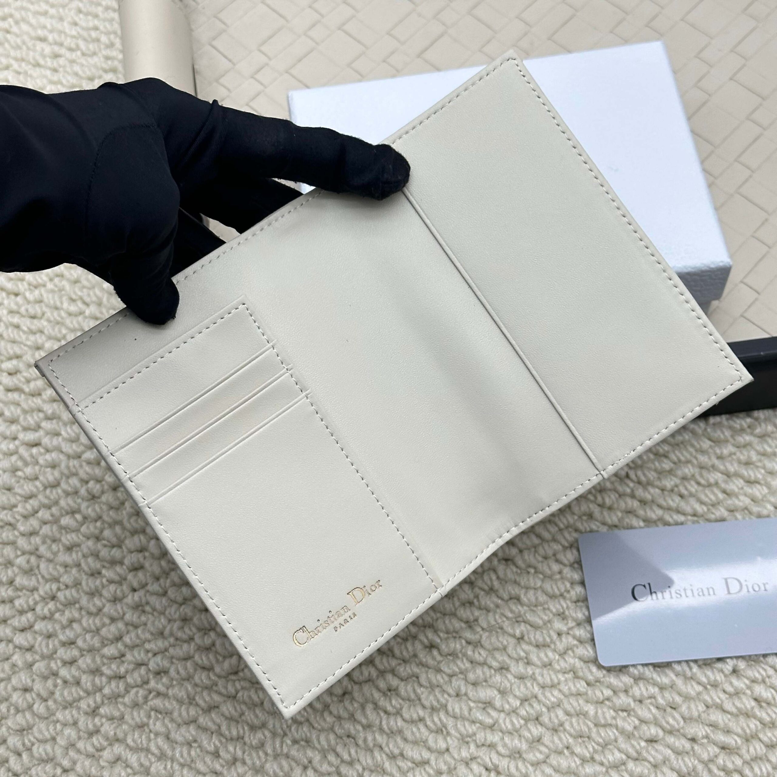 Dior Passport Holder in Beige and Black Oblique Canvas - Image 5
