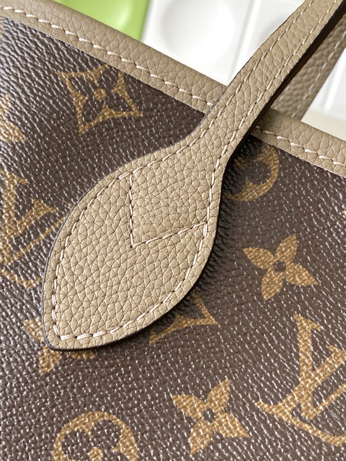 Louis Vuitton Bandoulière Inside Out BB Reversible Tote Bag - Image 5