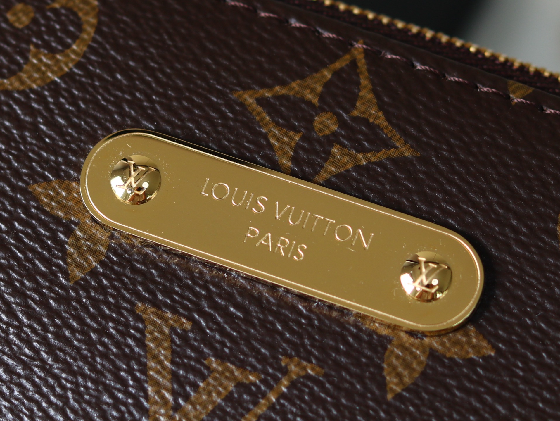 Louis Vuitton Pochette Eva Clutch - Image 5