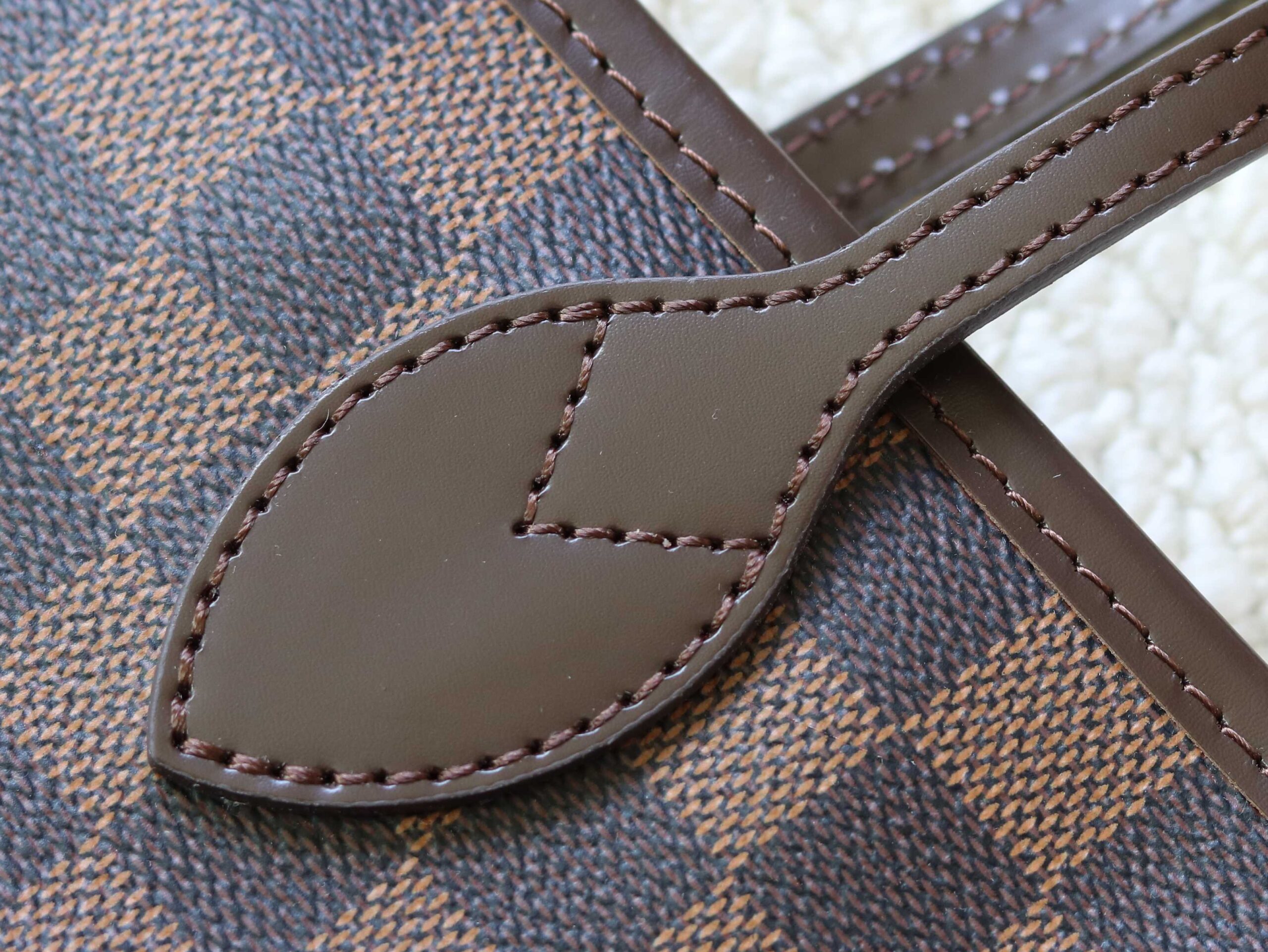 Louis Vuitton Neverfull Large Tote Bag in Damier Azur Canvas - Image 5