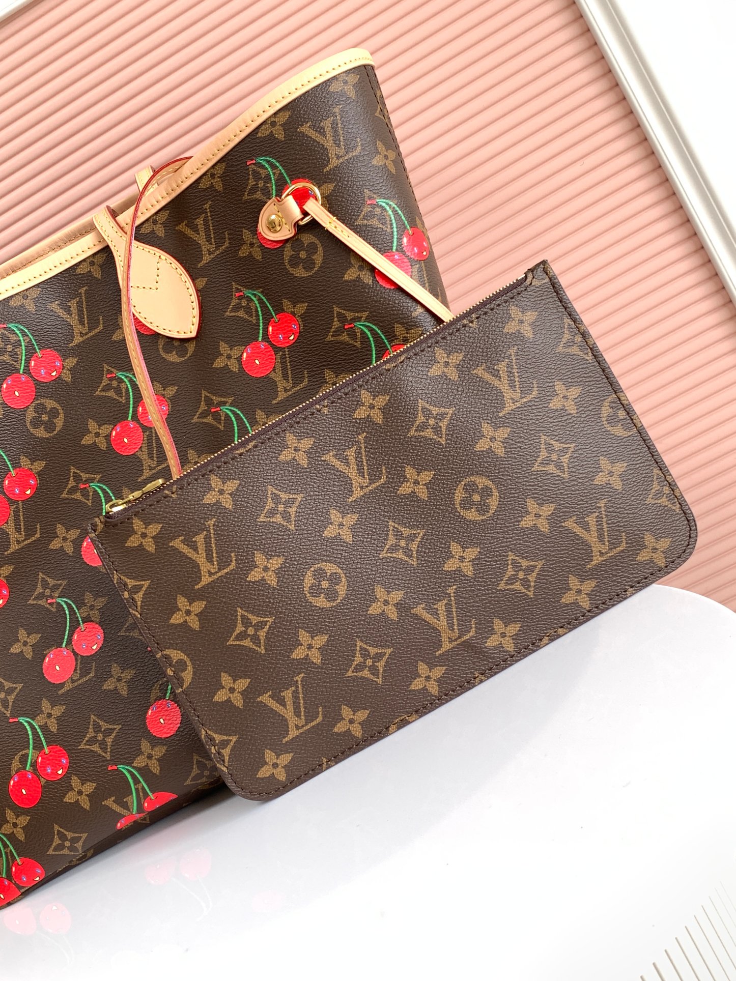 Louis Vuitton Neverfull MM Cherry Monogram Tote Bag - Image 5