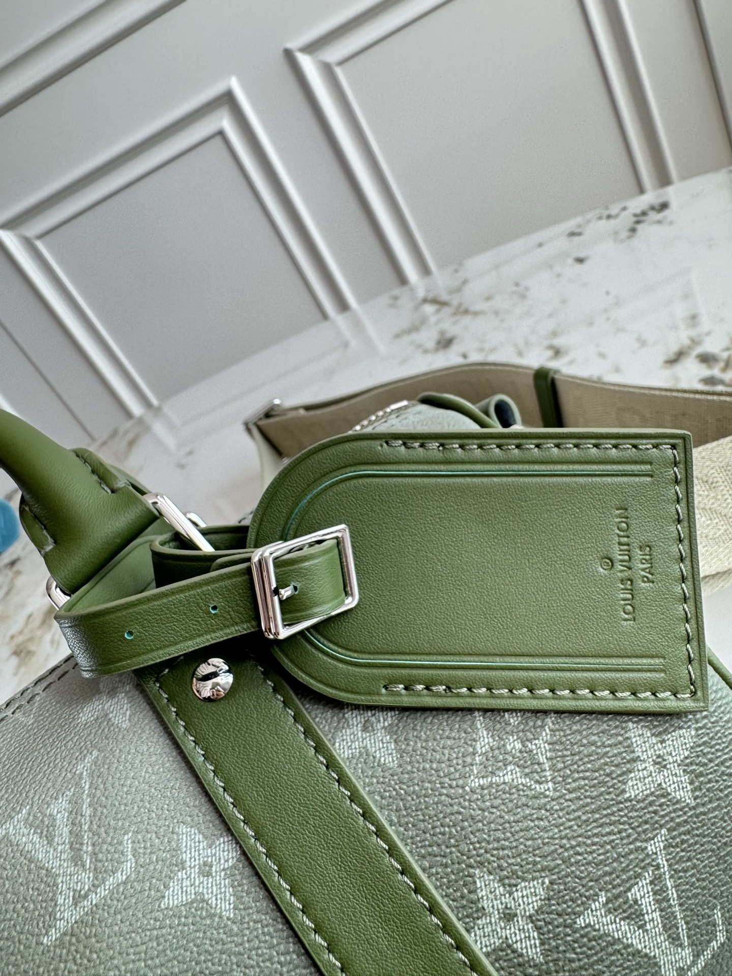 Louis Vuitton Keepall 25 Travel Bag in Monogram Eclipse Reverse Canvas - Image 5