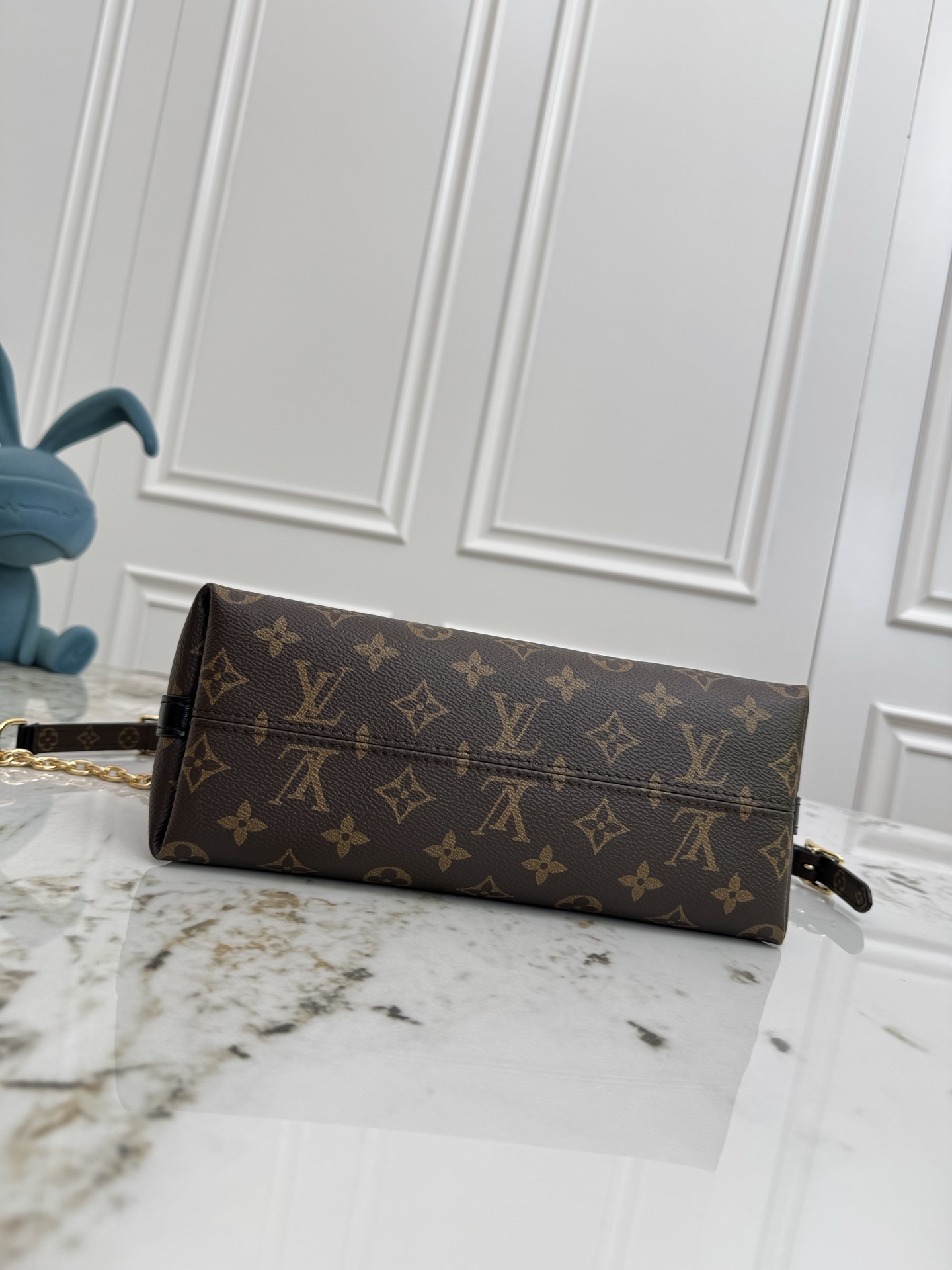 Louis Vuitton CarryAll BB Handbag M26568 - Image 5
