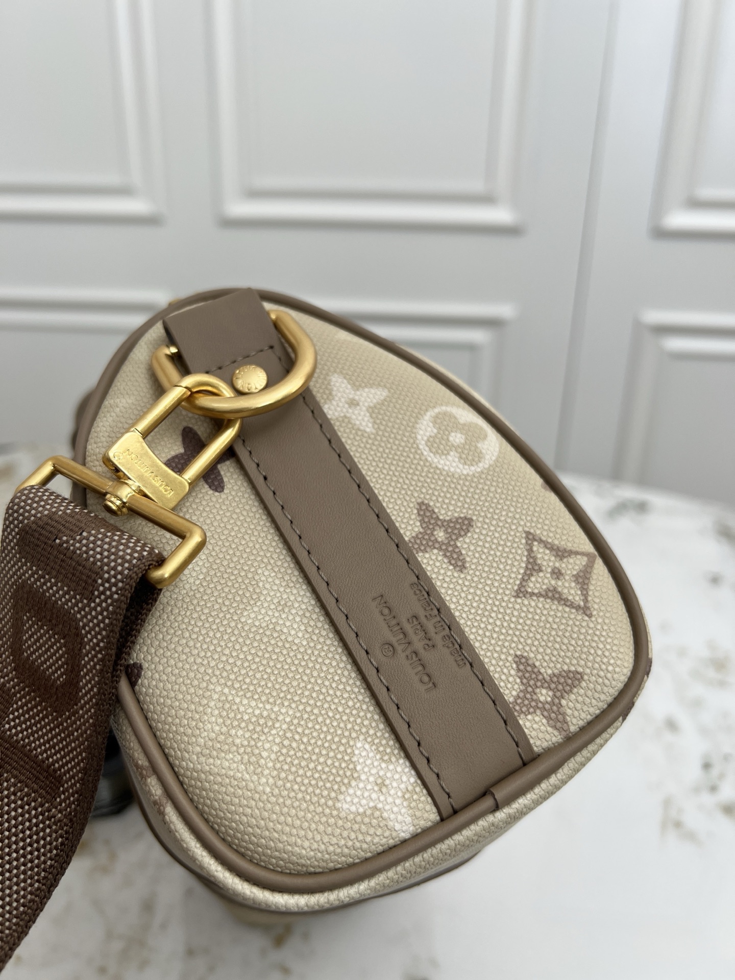 Louis Vuitton Keepall Bandoulière 25 Monogram Surplus Canvas Travel Bag - Image 5