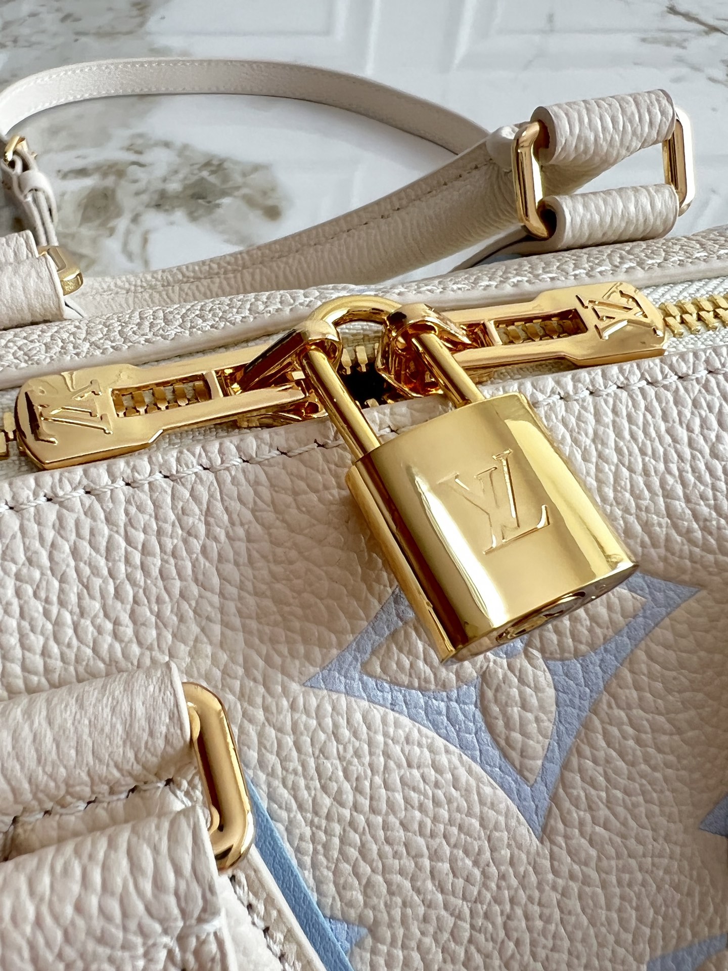 Louis Vuitton Speedy Bandouliere 20 Handbag in Monogram Empreinte Leather - Image 5