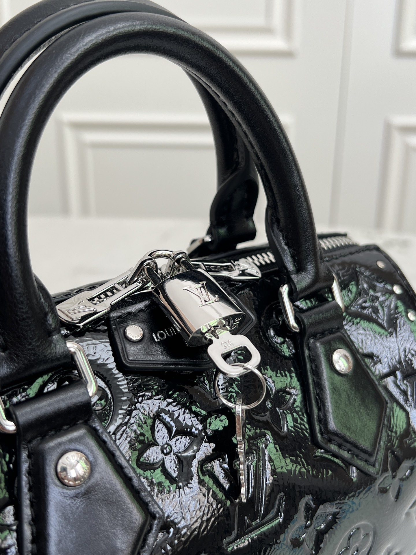 Louis Vuitton Speedy Trunk 20 Handbag - Image 5