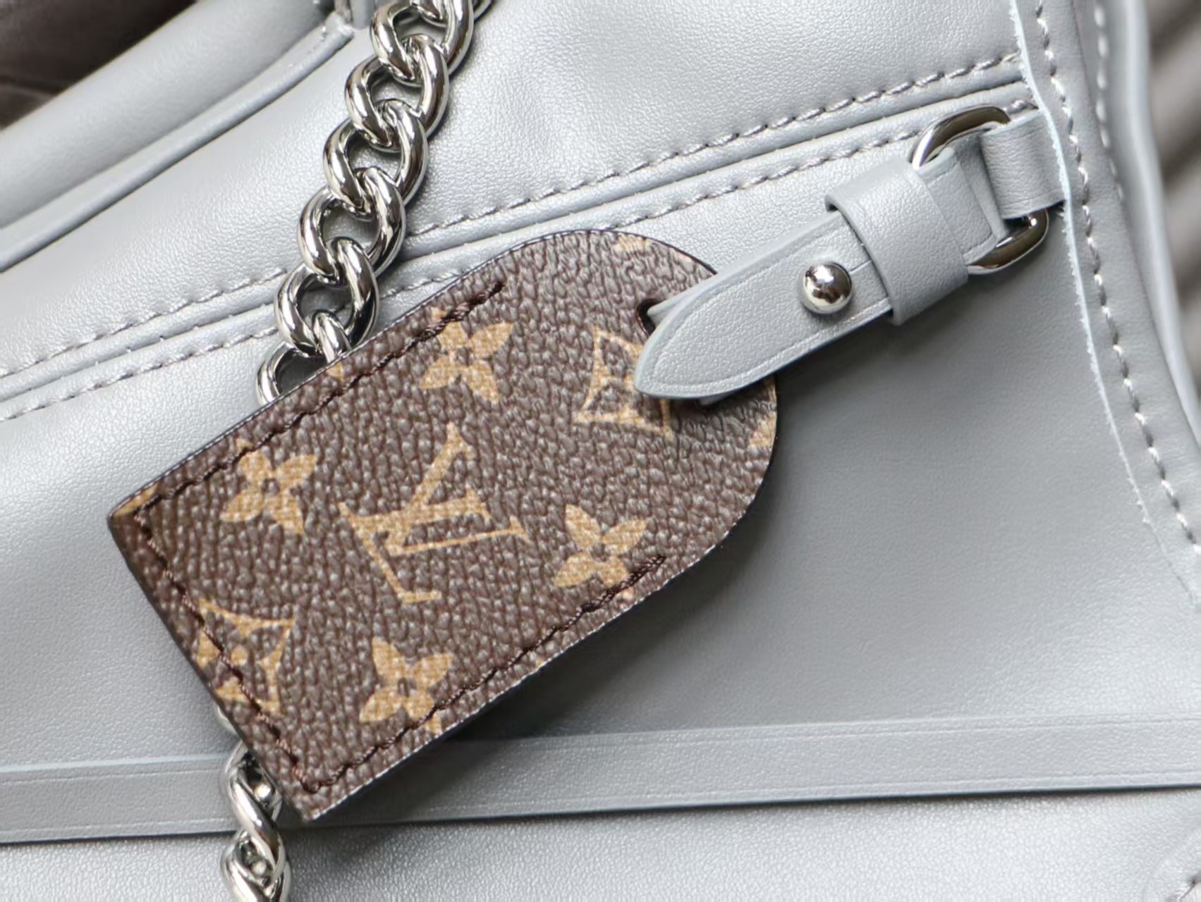 Louis Vuitton CarryAll Cargo Small Handbag - Image 5