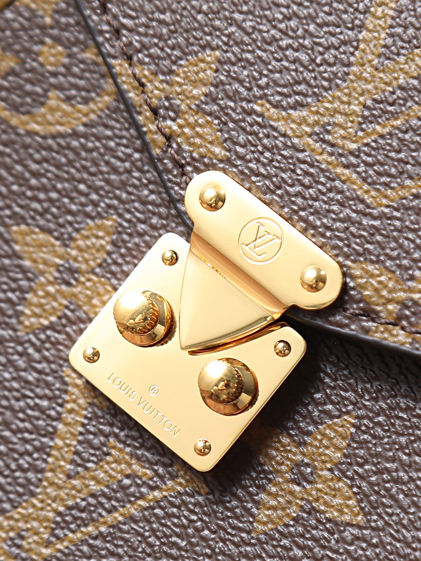 Louis Vuitton Métis Phone Bag, Model M13572 - Image 5