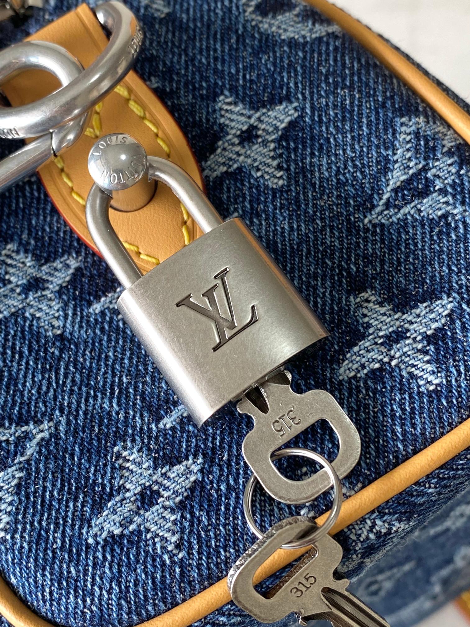 Louis Vuitton Speedy 18 Bandouliere Crossbody Bag - Image 5