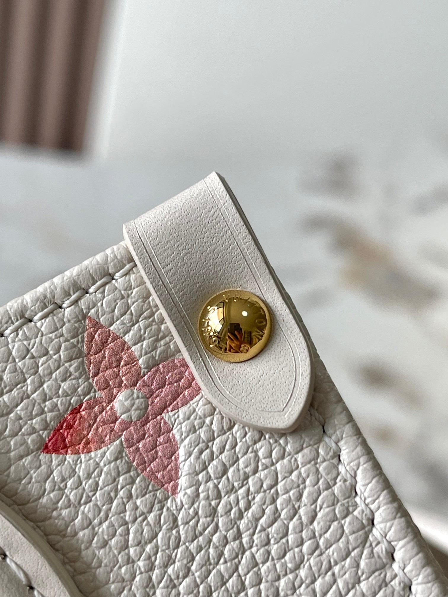 Louis Vuitton OnTheGo BB Handbag M47115 - Image 5