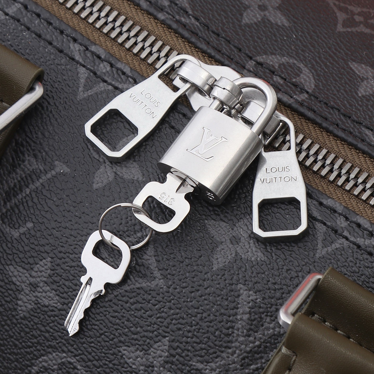Louis Vuitton Keepall Bandouliere 45 Travel Bag - Image 5