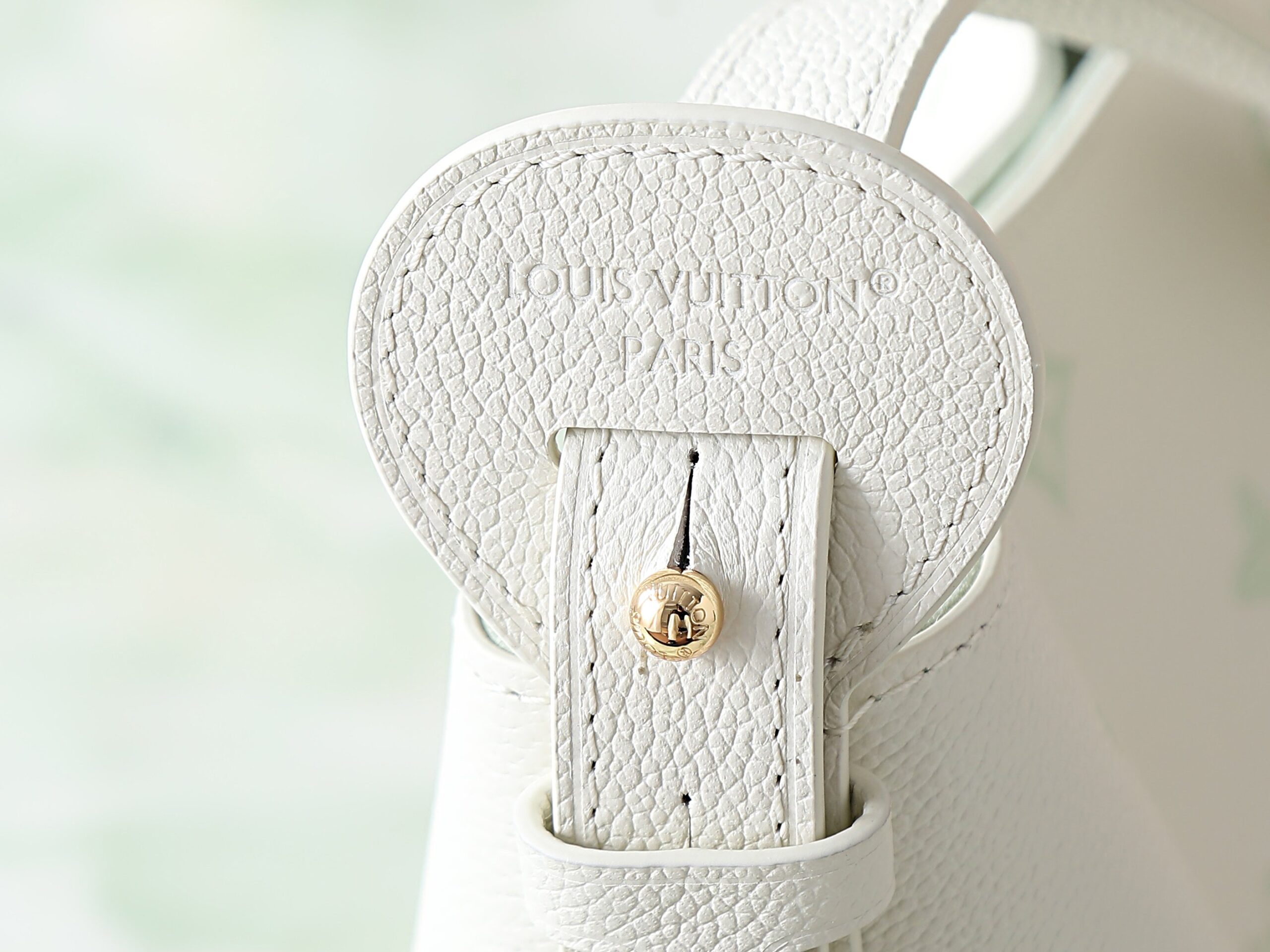 Louis Vuitton All In BB M27570 Leather Bucket Bag - Image 5